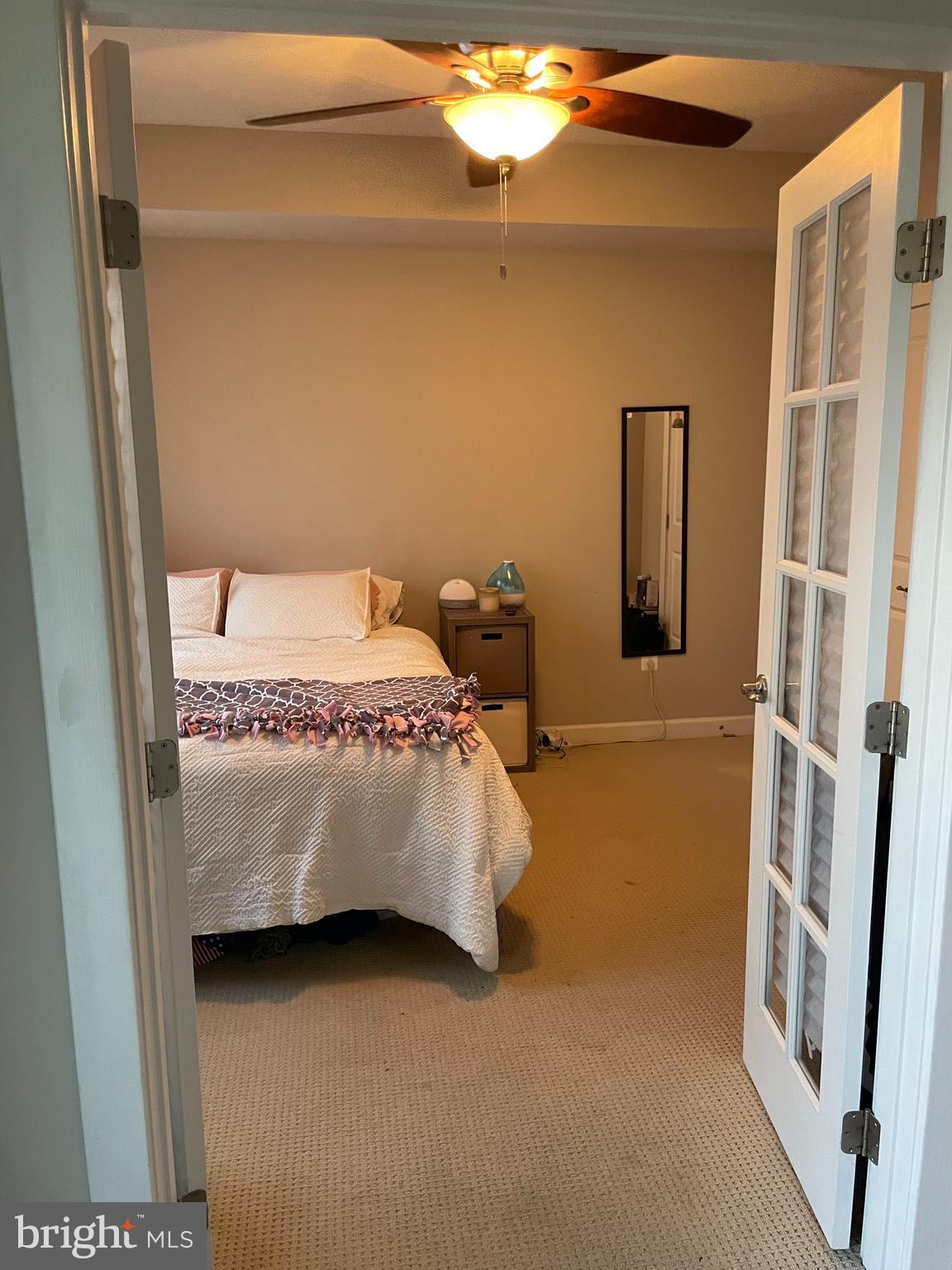 ONE LOUDOUN LAND BAY B - Residential Lease