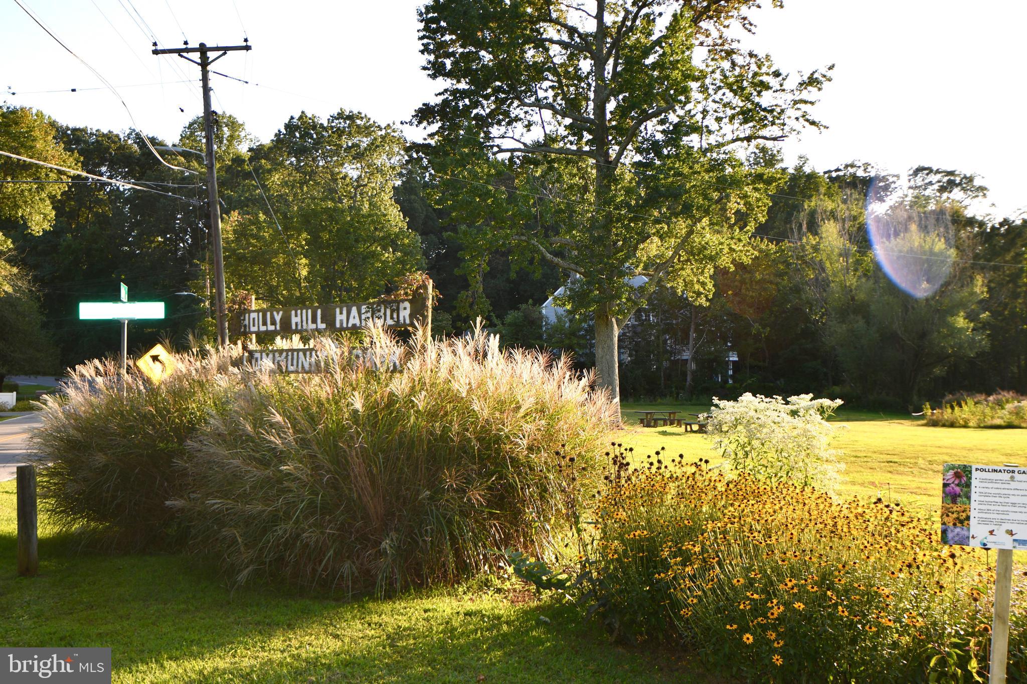 HOLLY HILL HARBOR - Residential