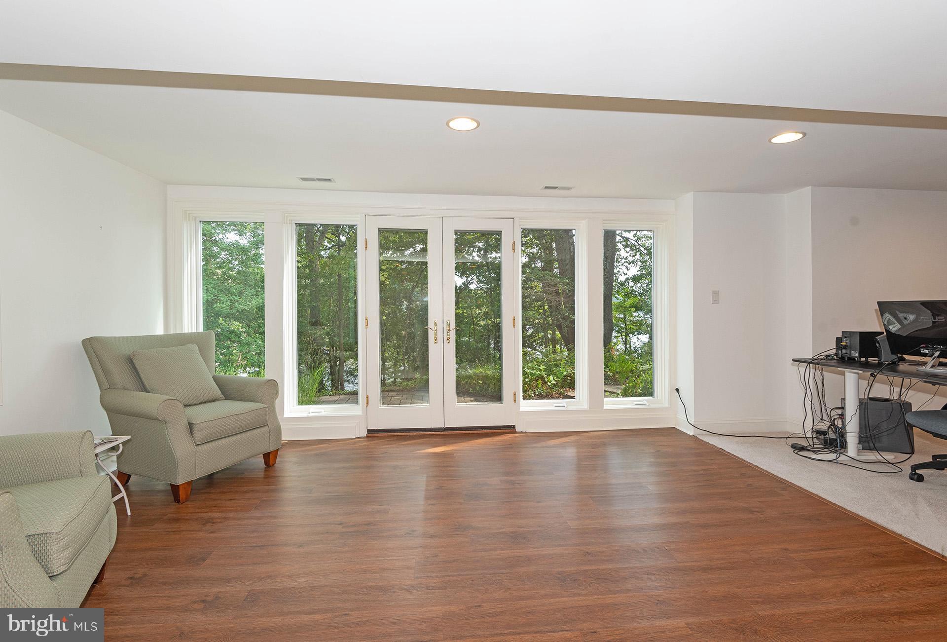 WEST SEVERNA PARK - Residential