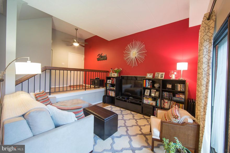 IMMACULATE! Spacious open floor plan 2BR/1BA condo with 2 levels, 10  foot ceilings, walk in closet, walk out patio & washer/dryer in unit. Renovated kitch/baths,exquistie granite counters, SS appl, fresh paint and carpet (memory foam padding) Community pool, tennis courts, parking spot & all utilities included make this pet friendly community ideal. Walk to Old Town and metro.