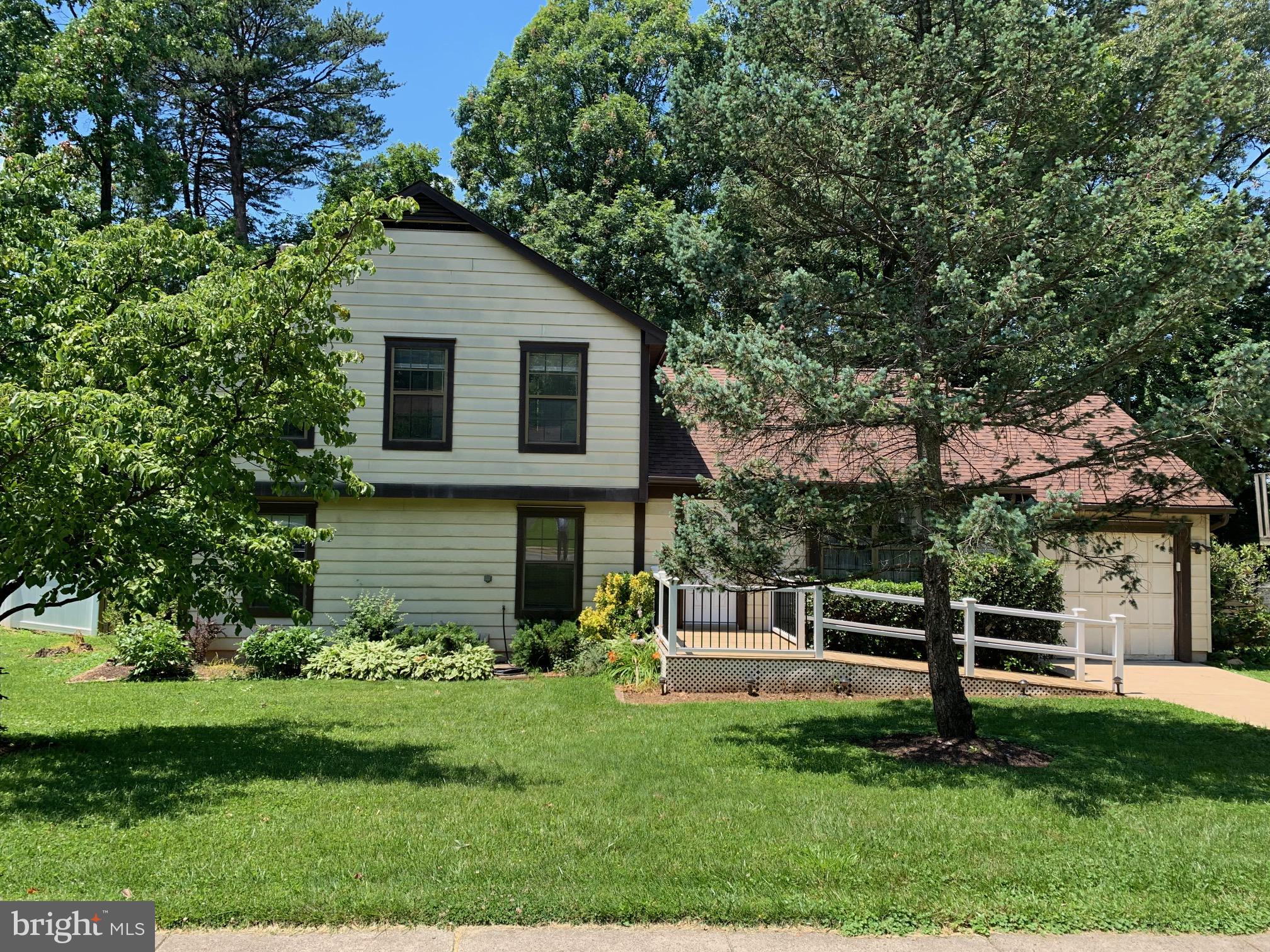 1415 BAYSHIRE LANE
