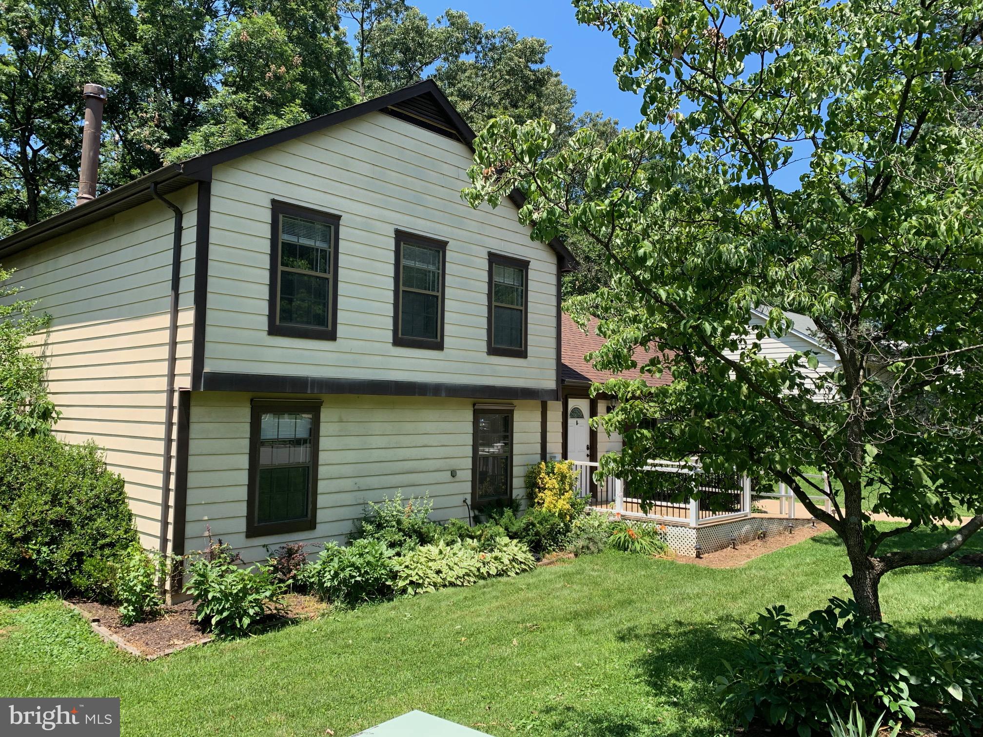 1415 BAYSHIRE LANE