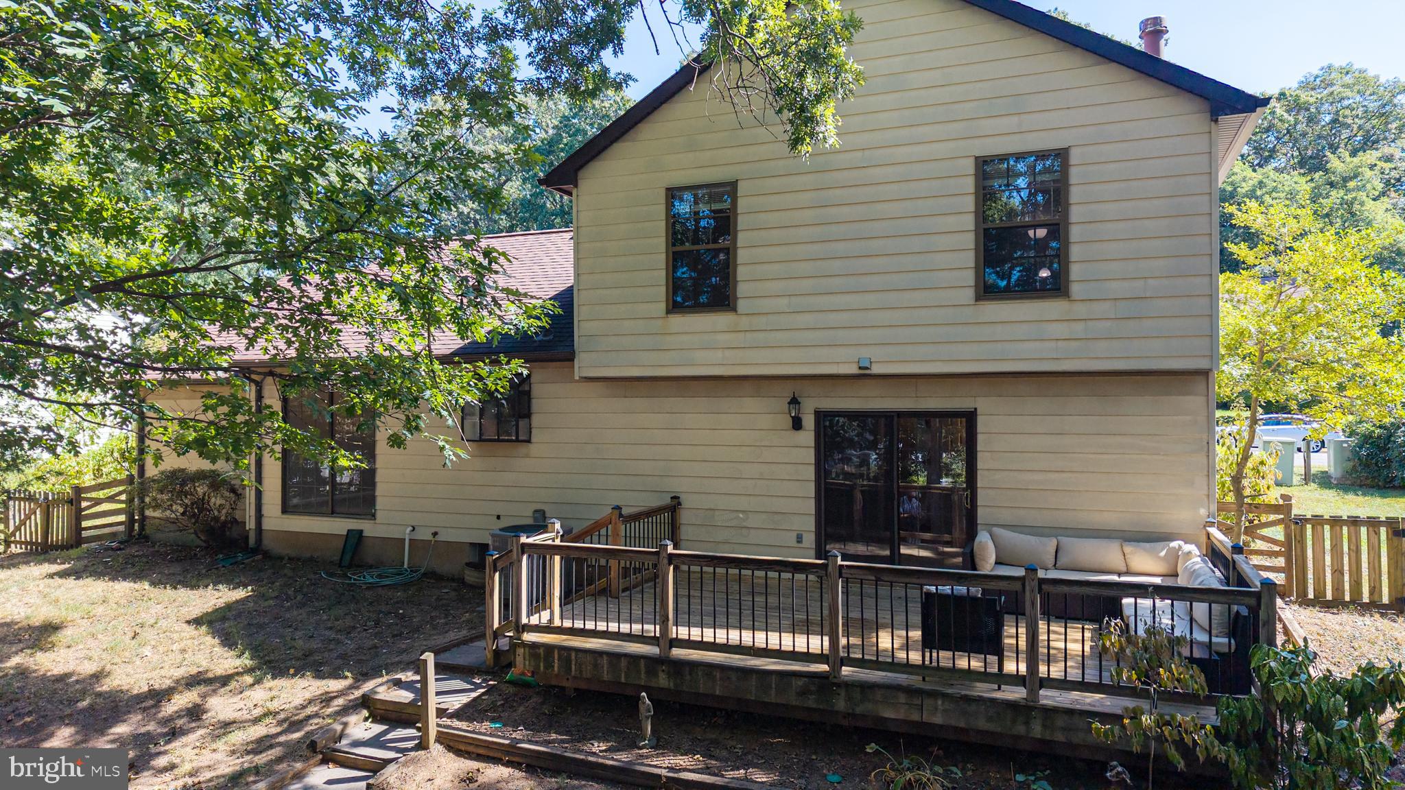 1415 BAYSHIRE LANE