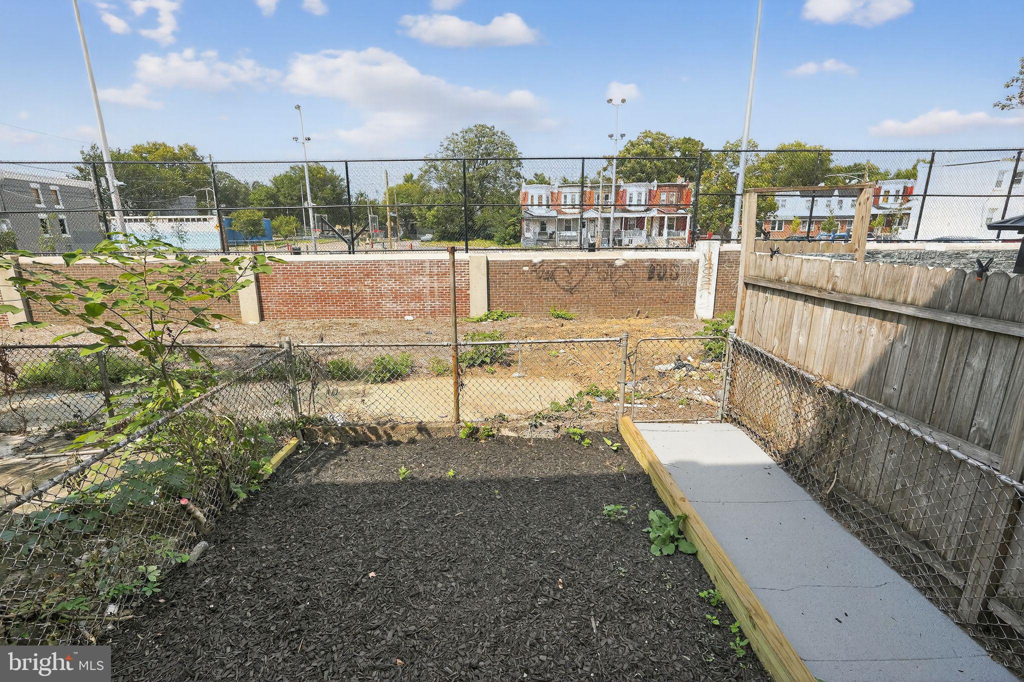 MILL CREEK - Residential