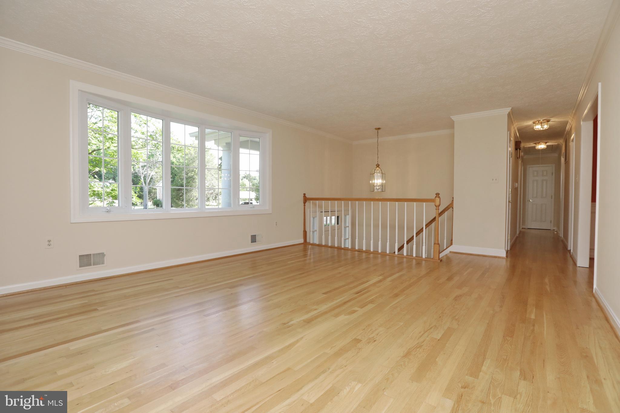 AVON CREST - Residential