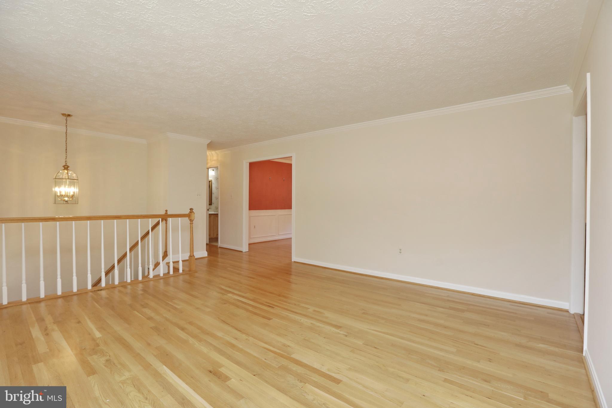 AVON CREST - Residential