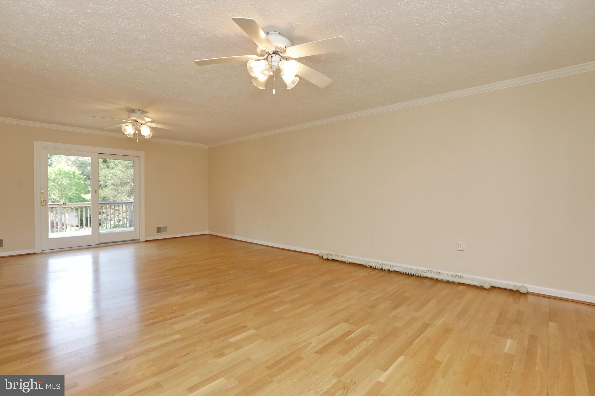 AVON CREST - Residential