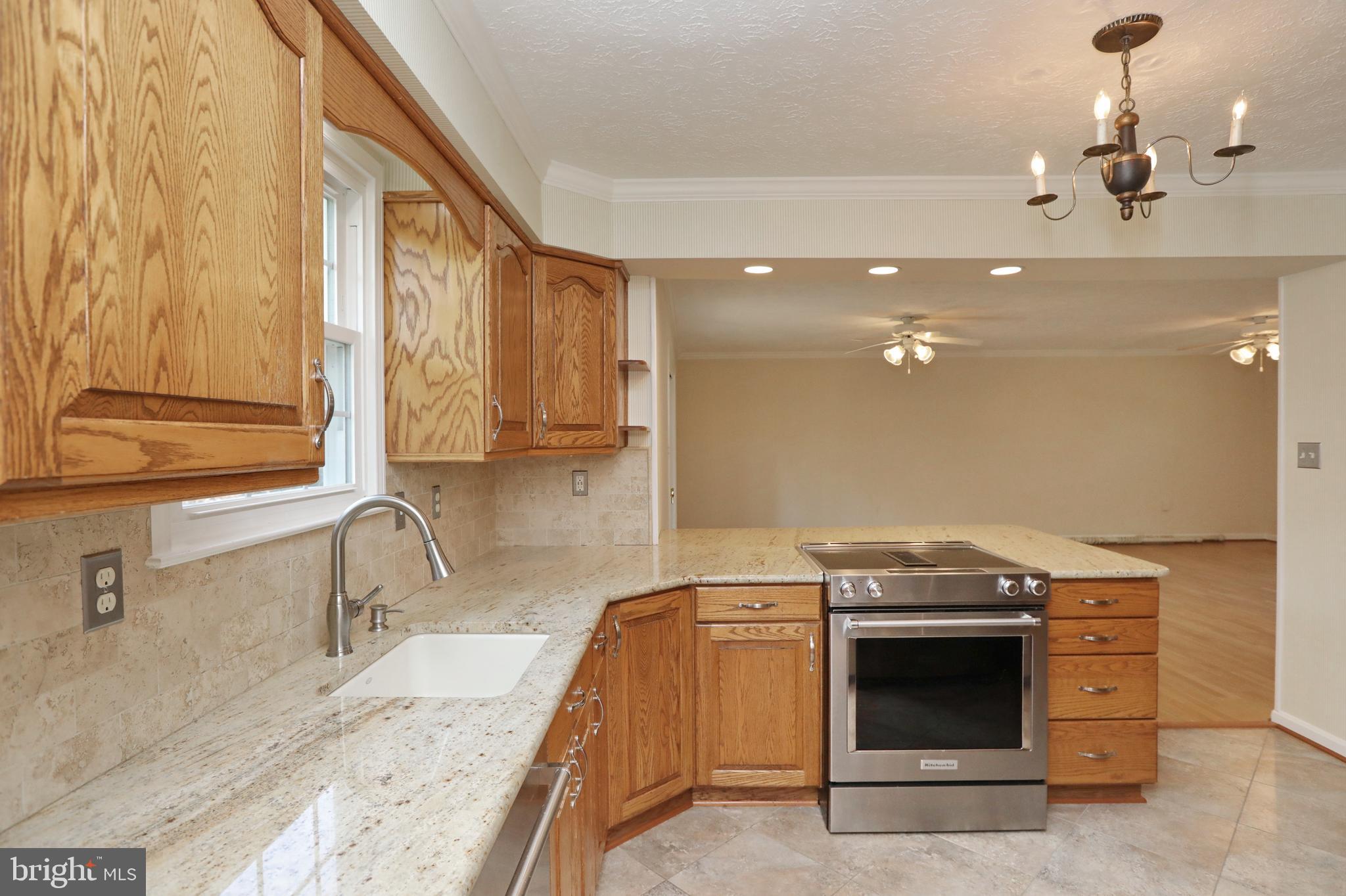 AVON CREST - Residential