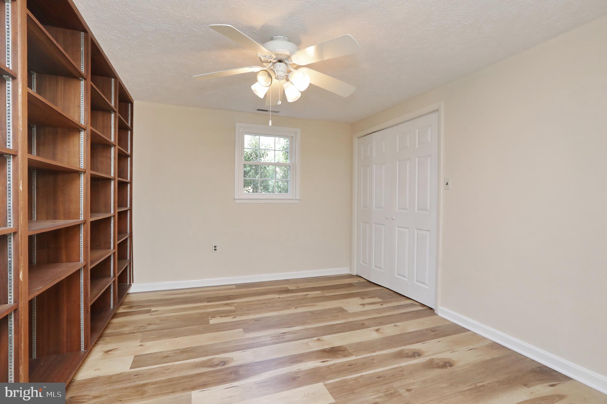 AVON CREST - Residential