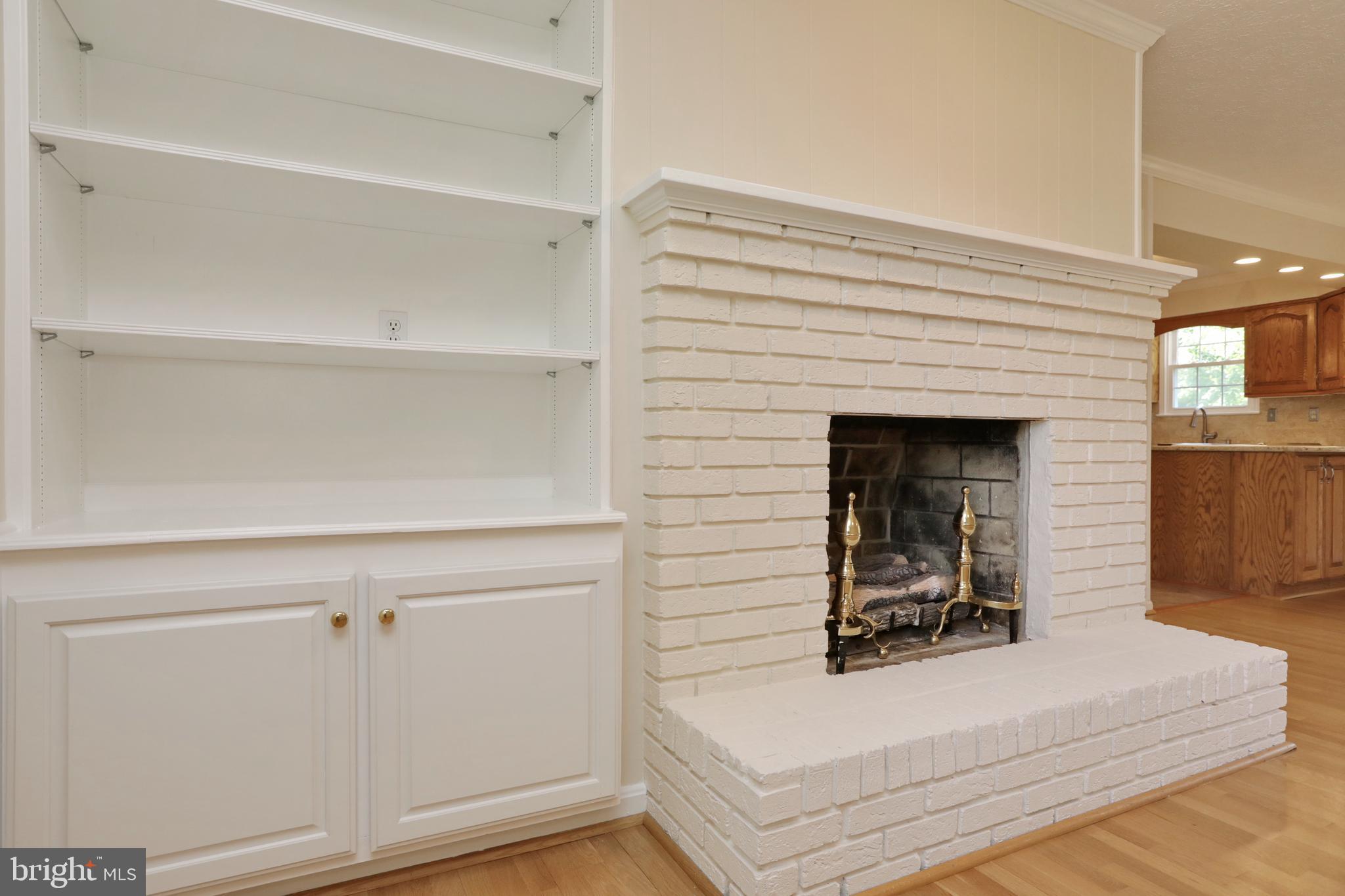 AVON CREST - Residential