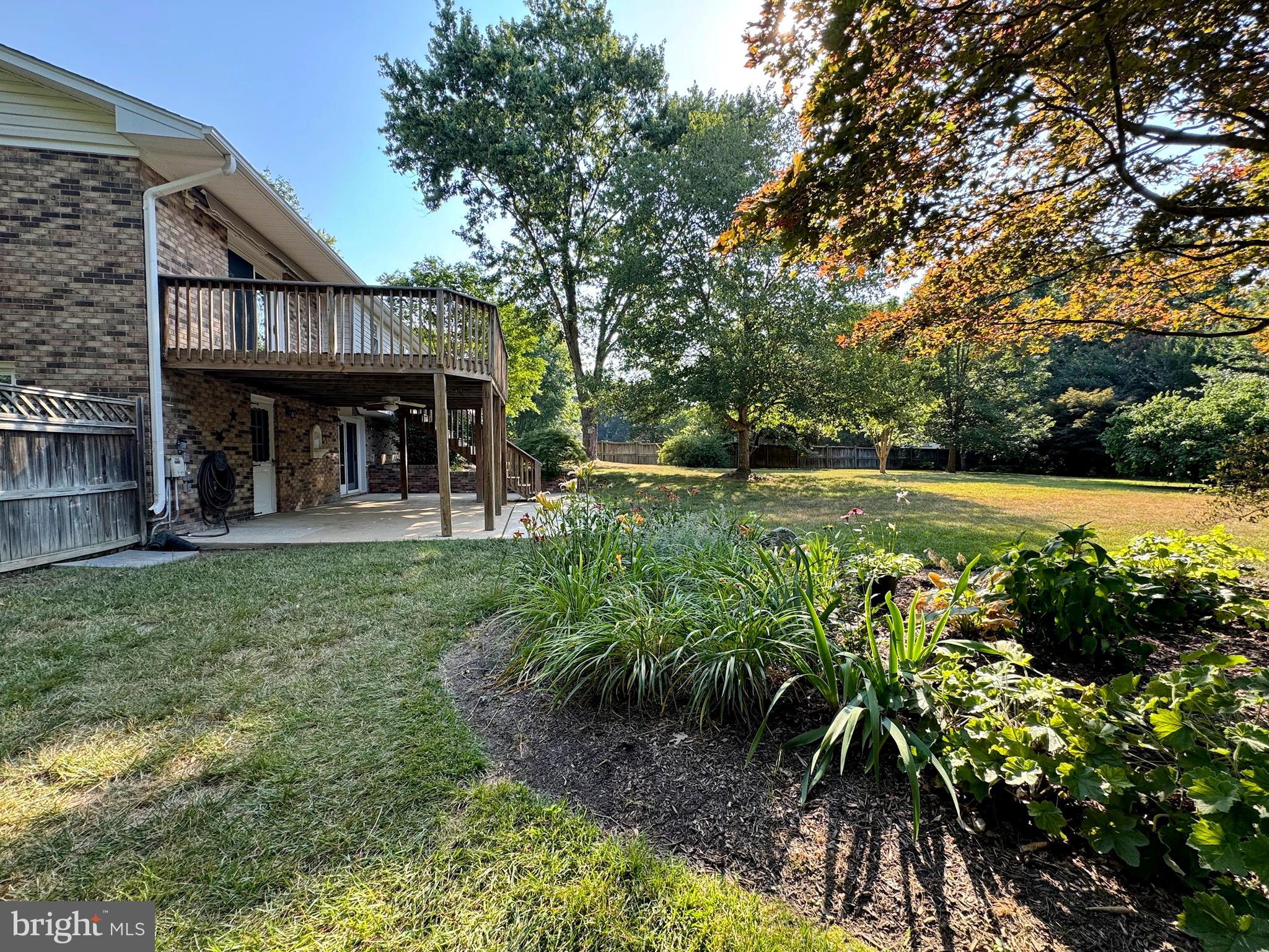 AVON CREST - Residential