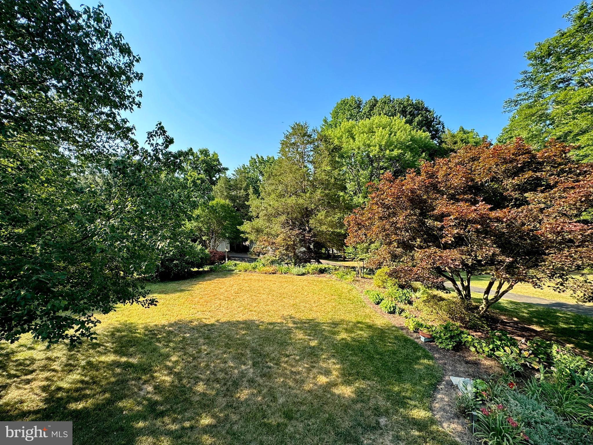 AVON CREST - Residential