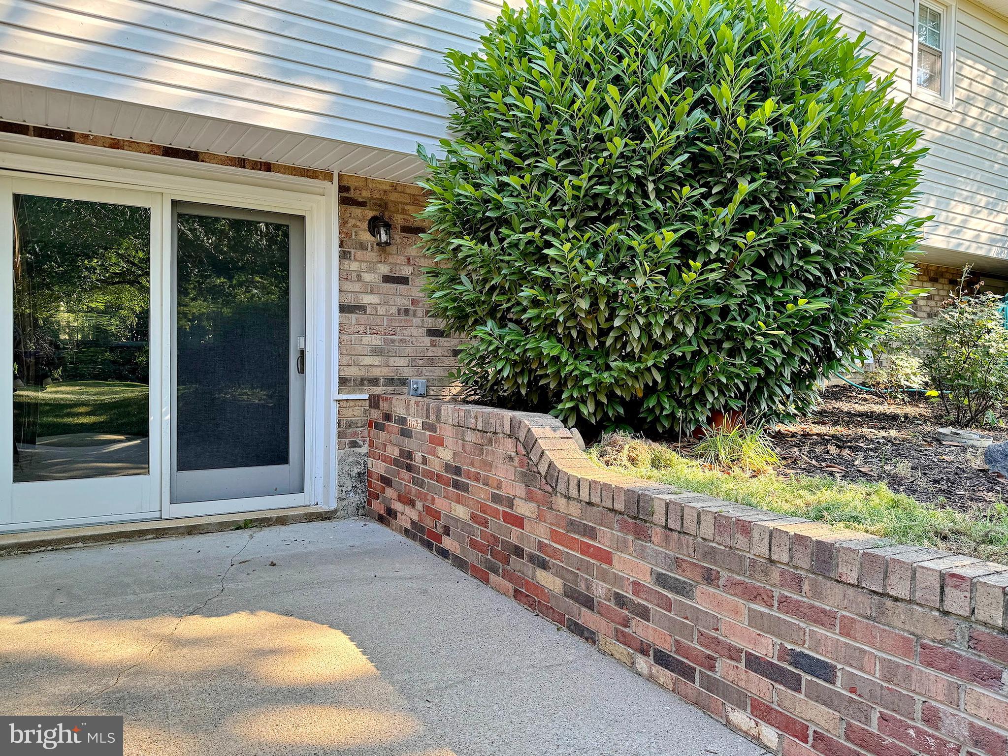 AVON CREST - Residential