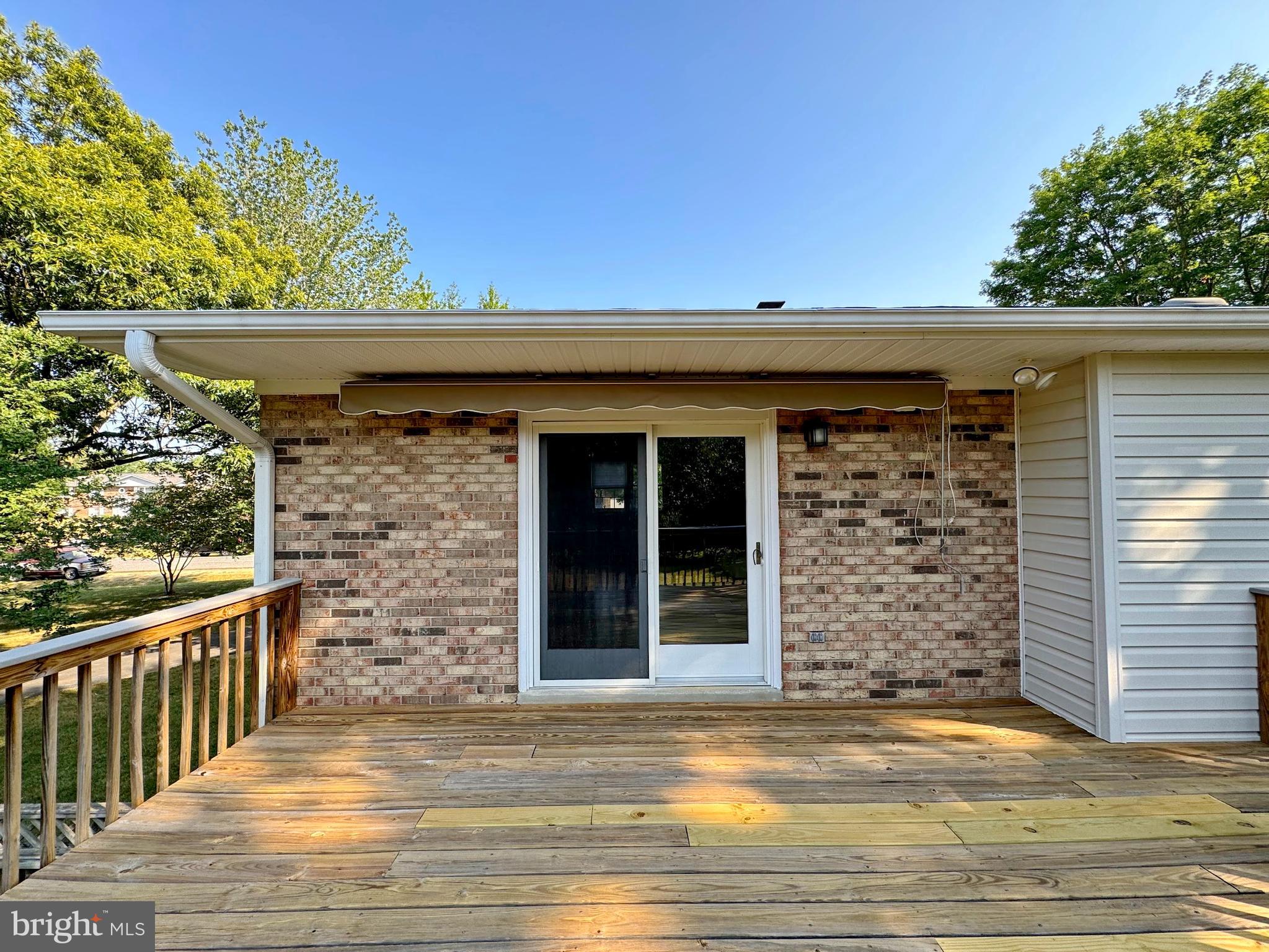 AVON CREST - Residential