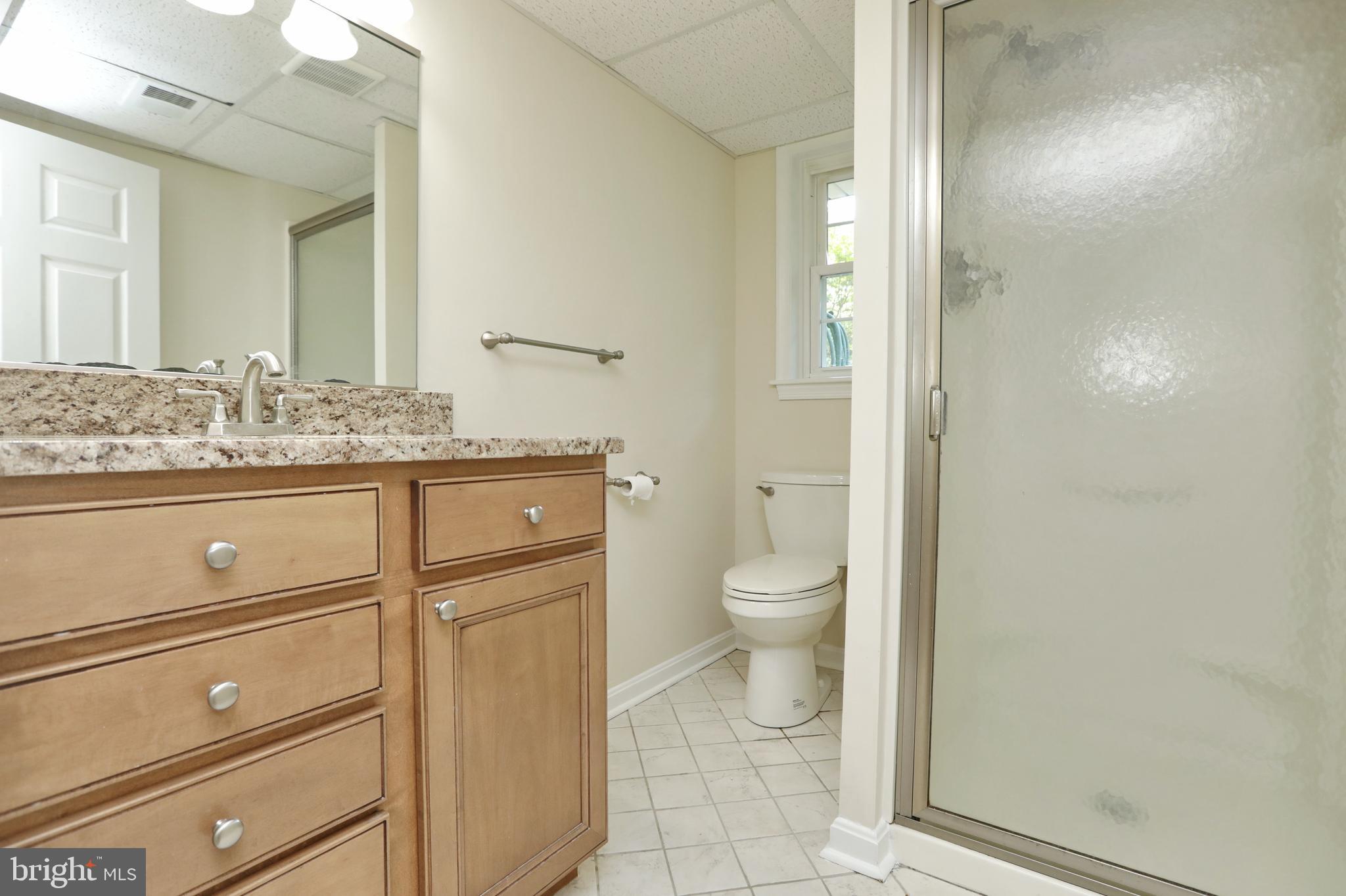 AVON CREST - Residential