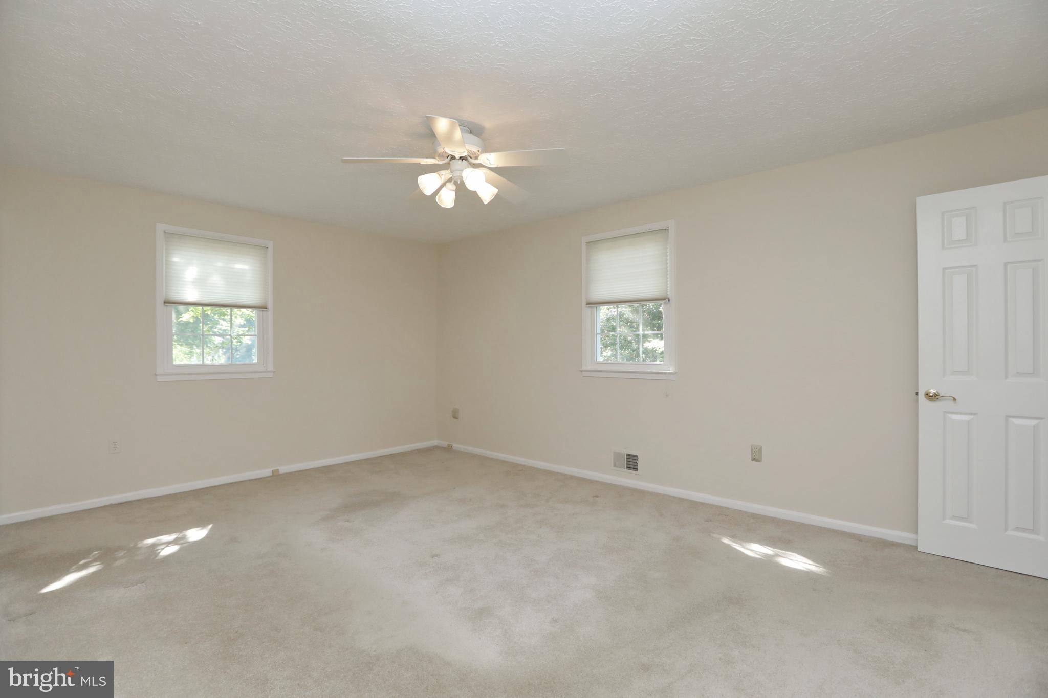 AVON CREST - Residential