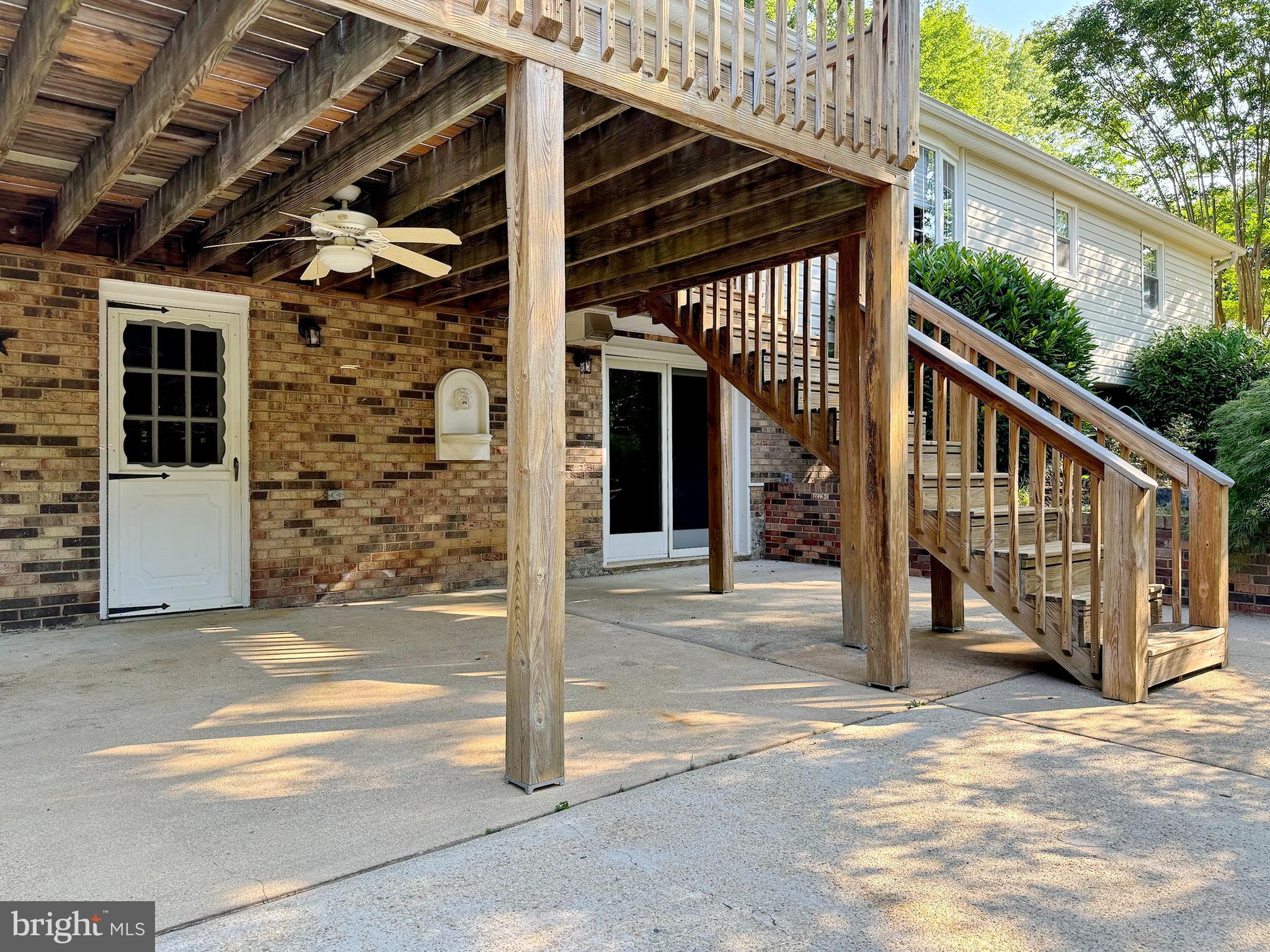 AVON CREST - Residential