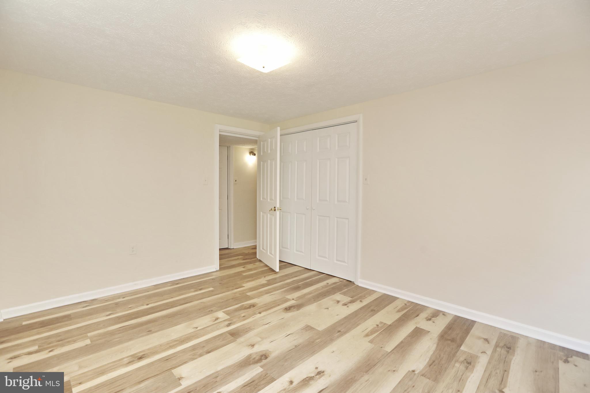 AVON CREST - Residential