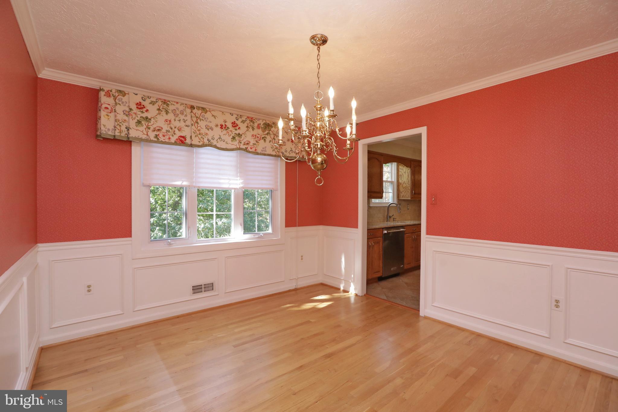 AVON CREST - Residential