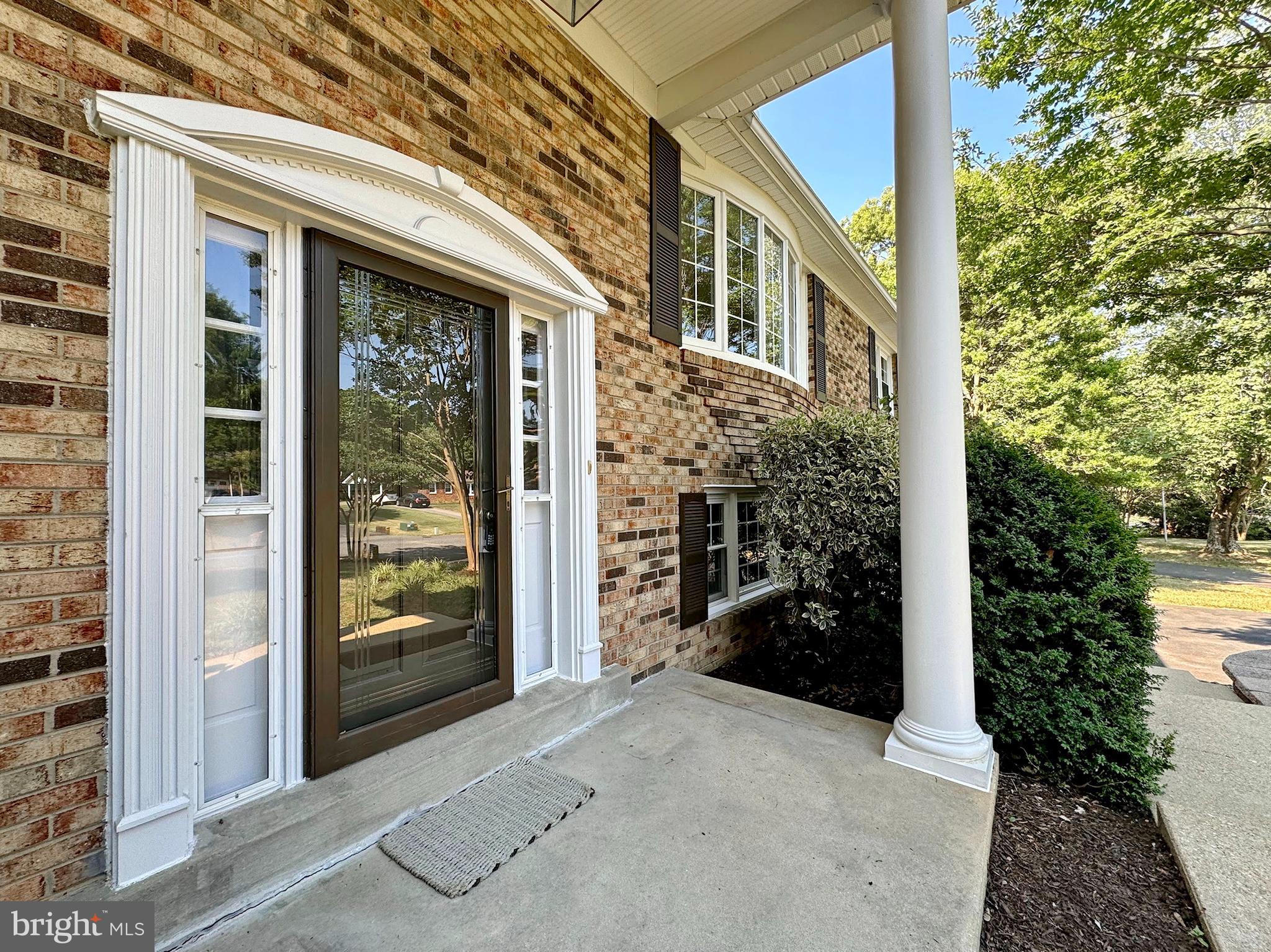 AVON CREST - Residential