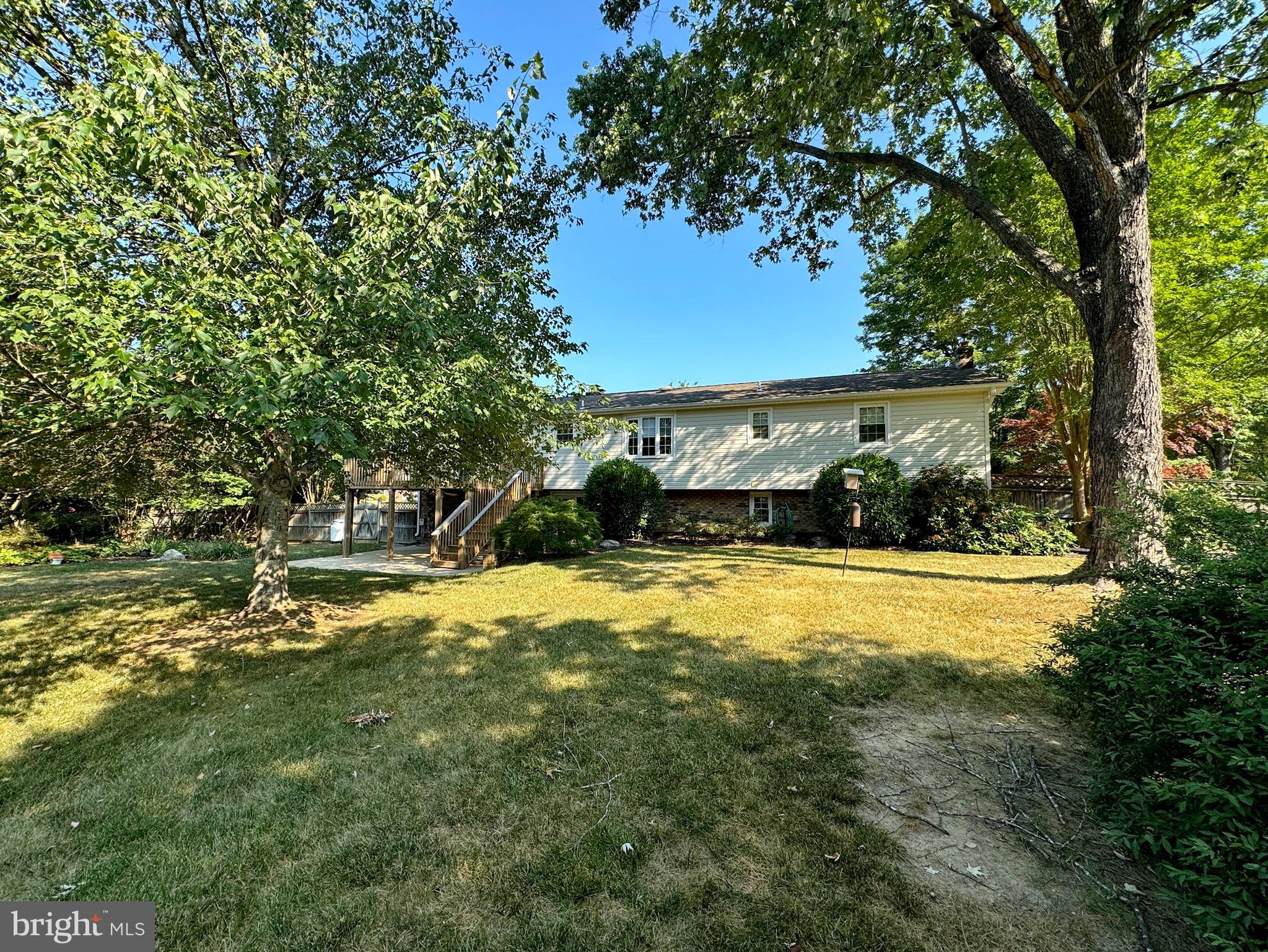 AVON CREST - Residential