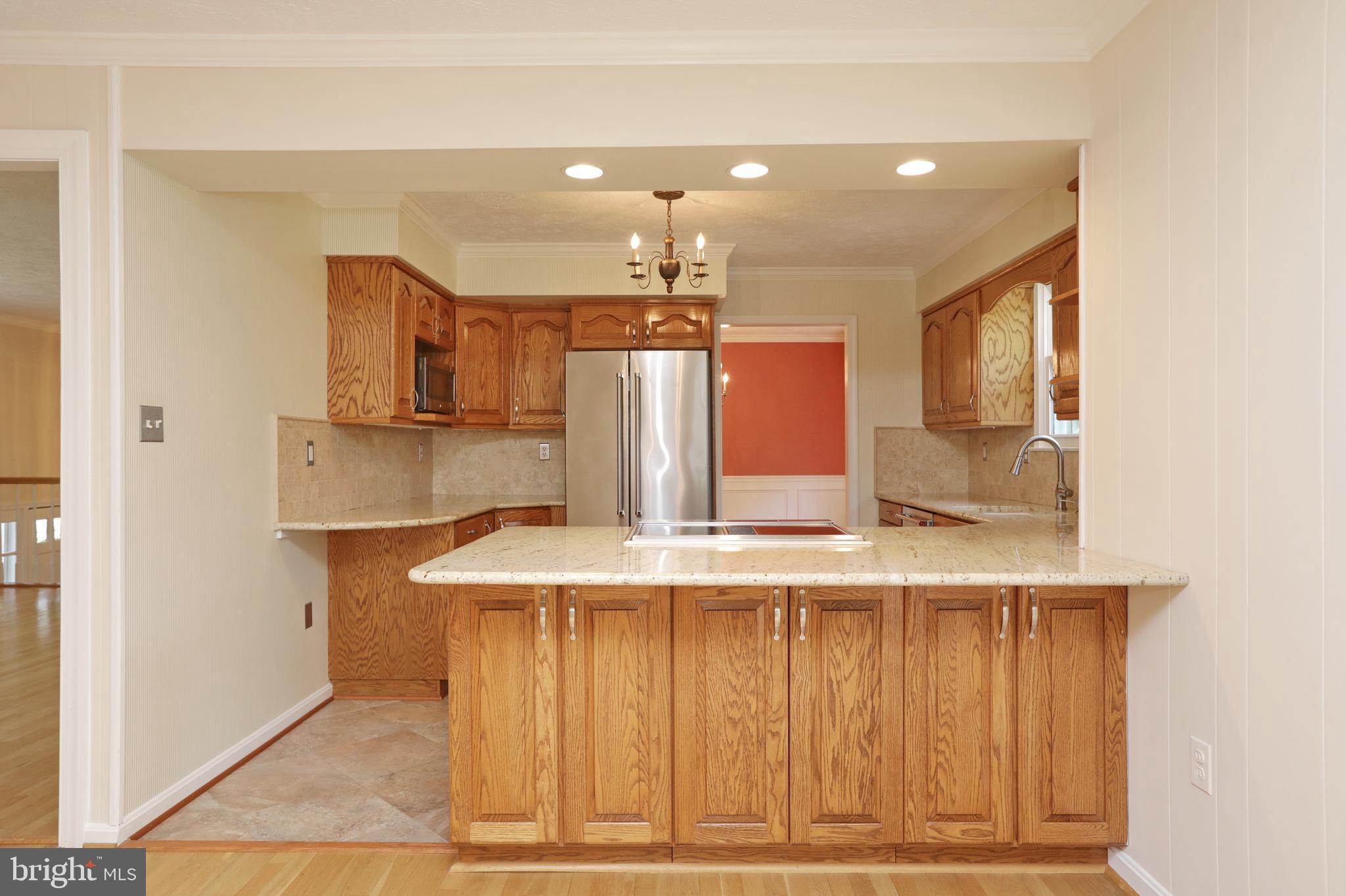 AVON CREST - Residential