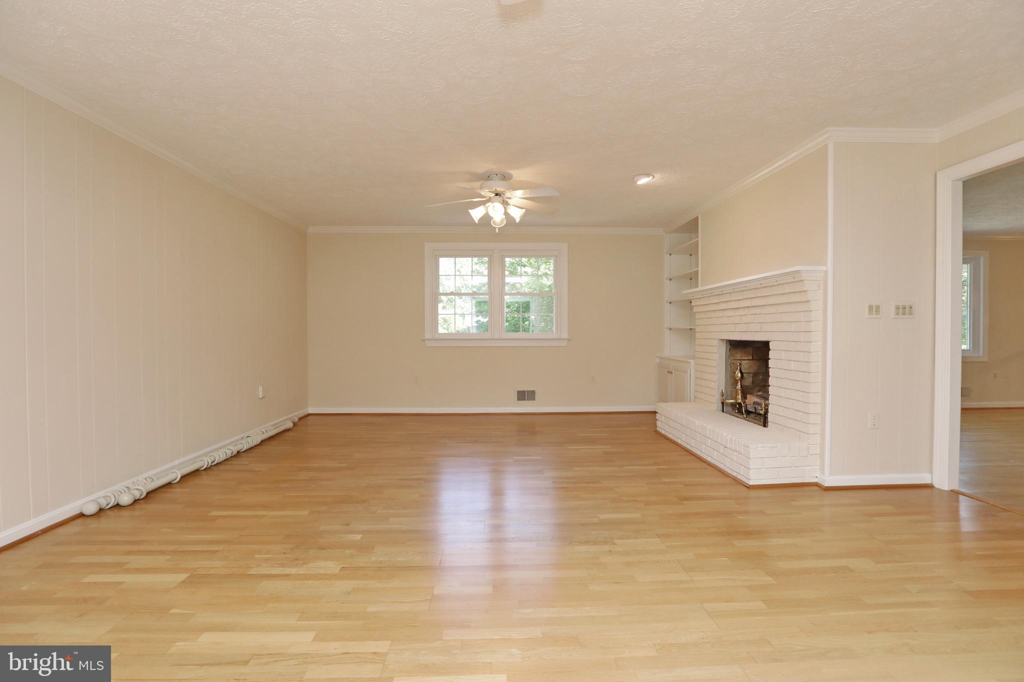 AVON CREST - Residential