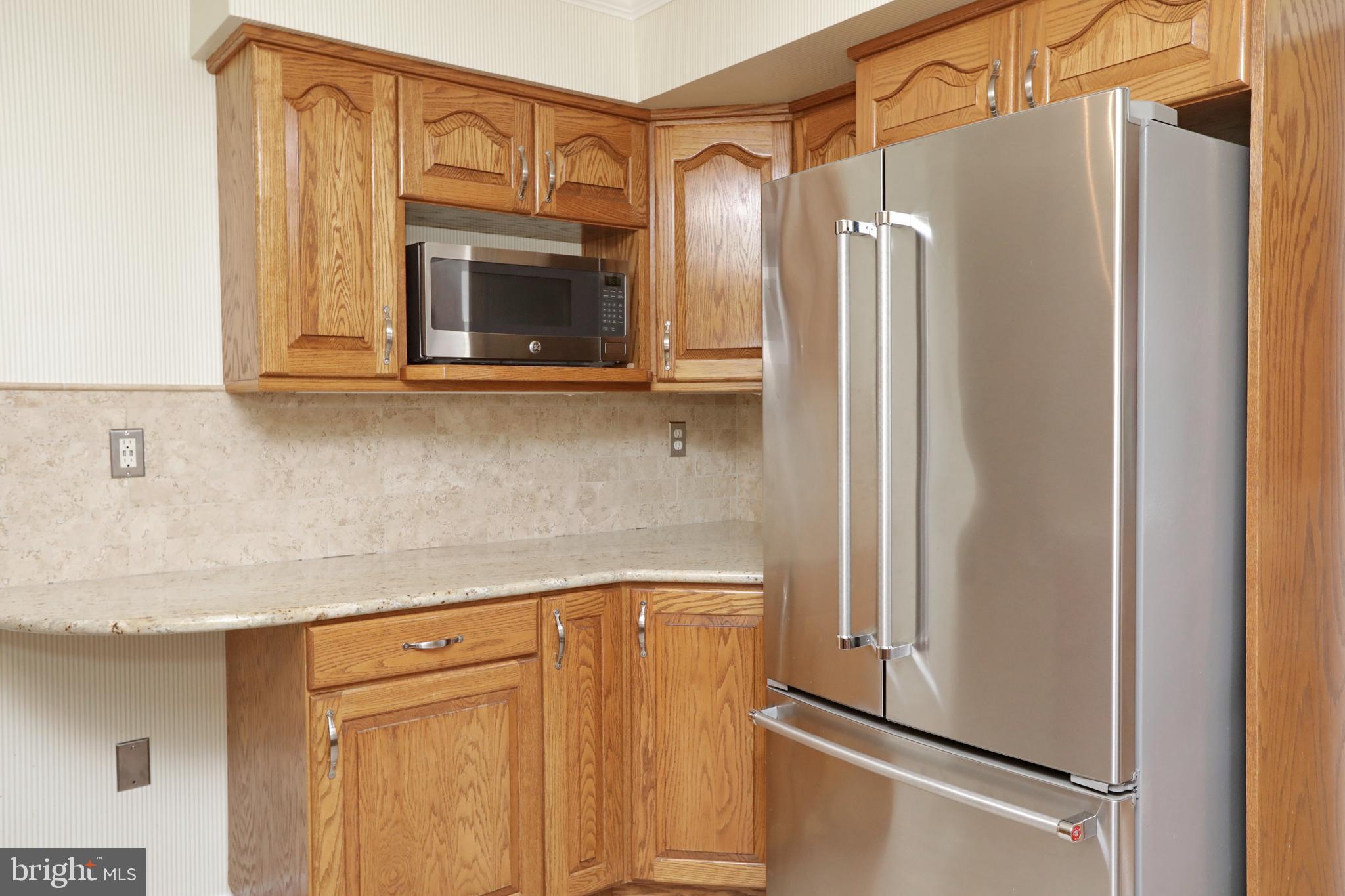 AVON CREST - Residential