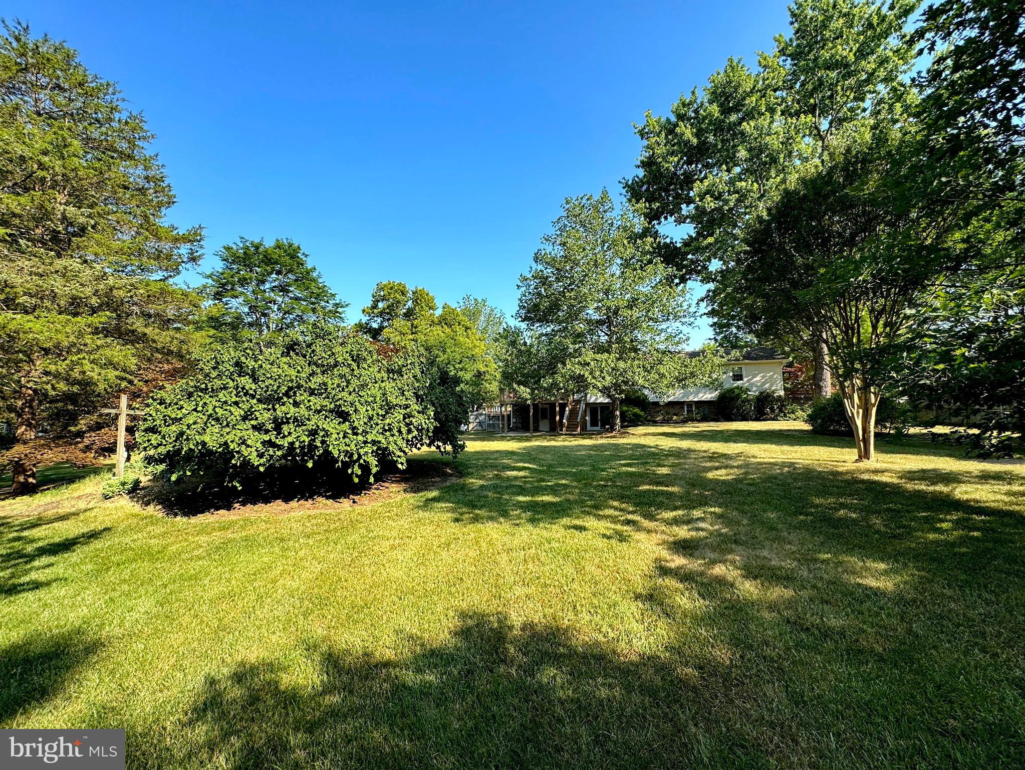 AVON CREST - Residential