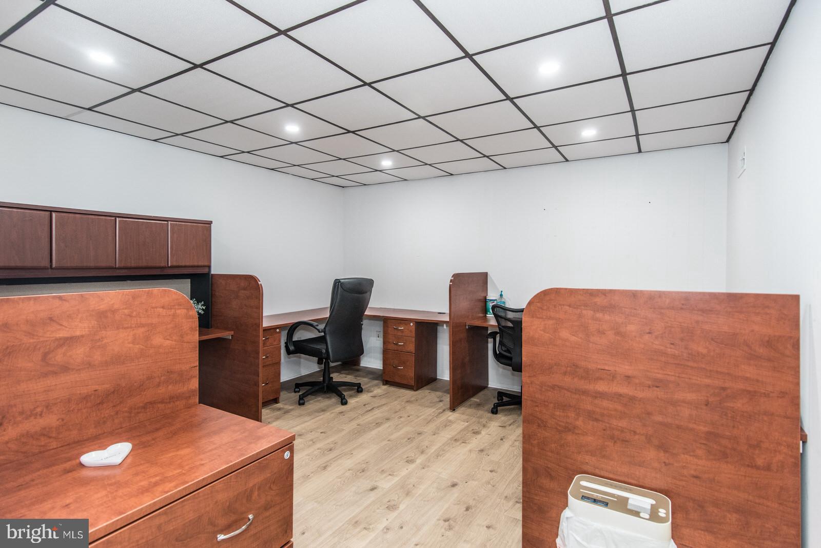 BELLS CORNER - Commercial Sale