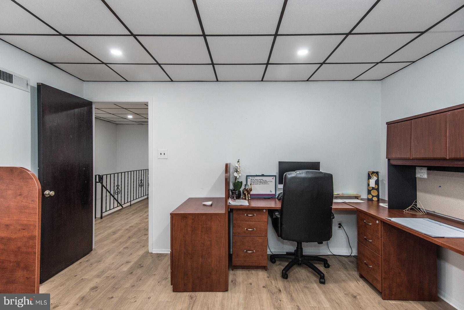 BELLS CORNER - Commercial Sale