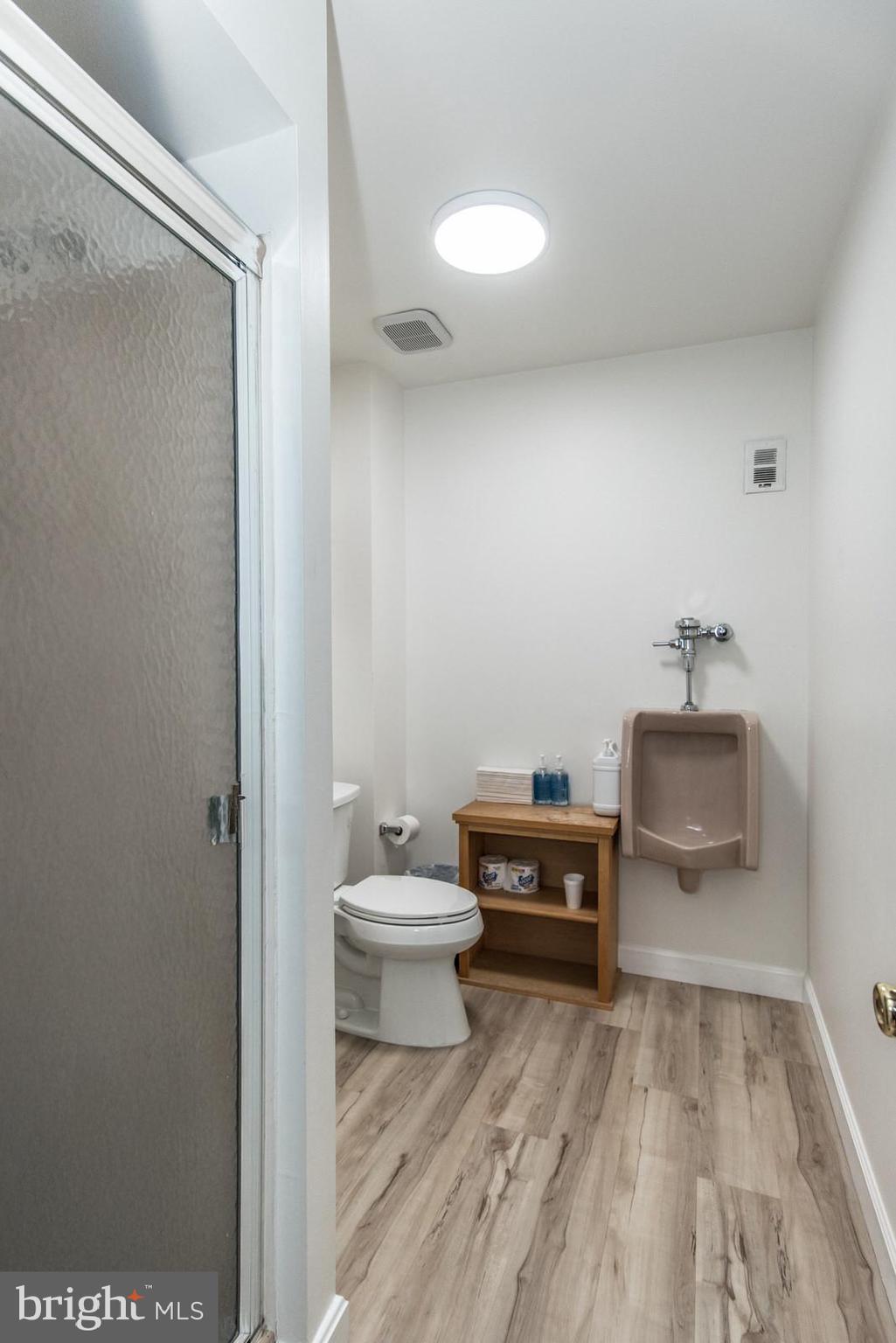 BELLS CORNER - Commercial Sale