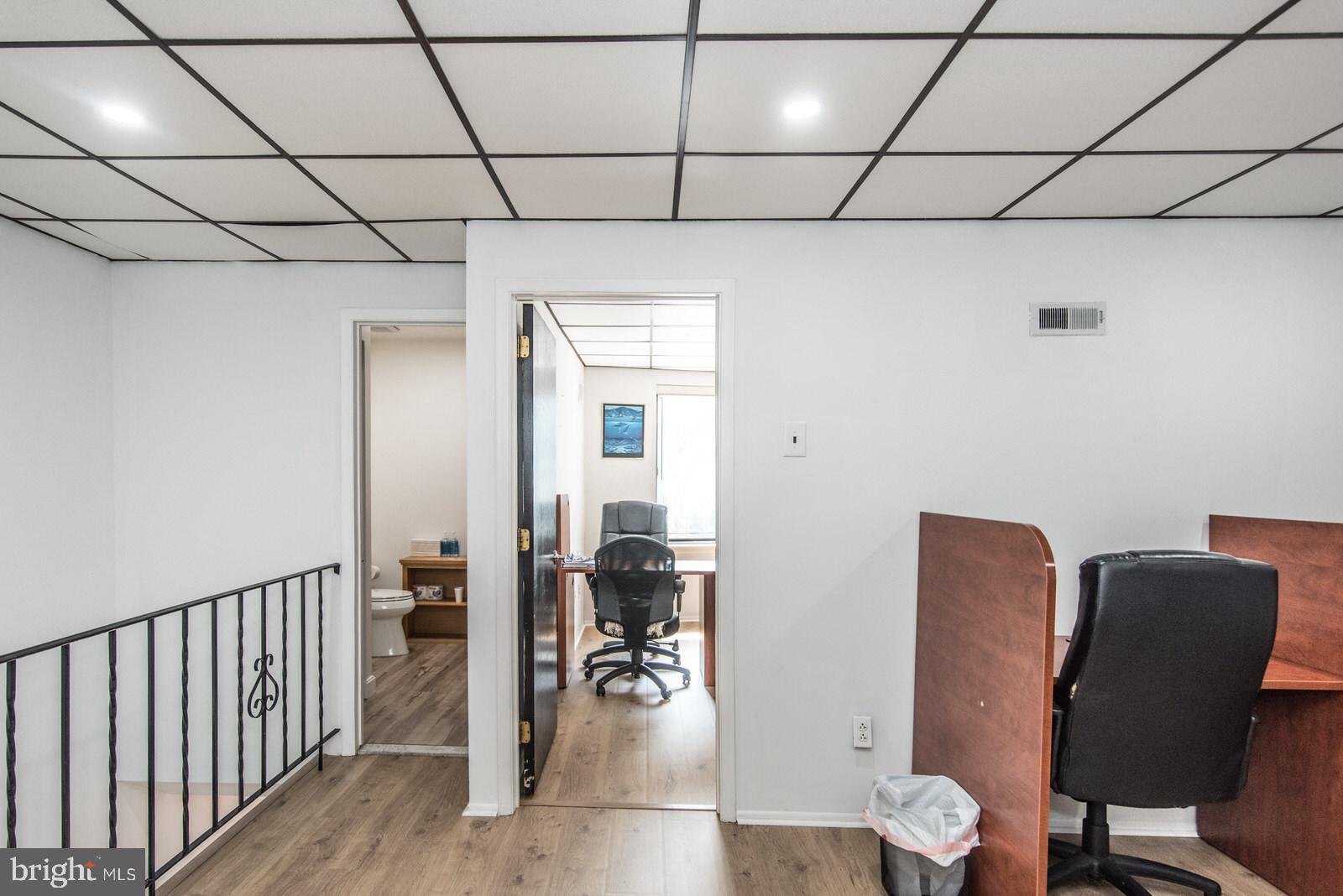 BELLS CORNER - Commercial Sale