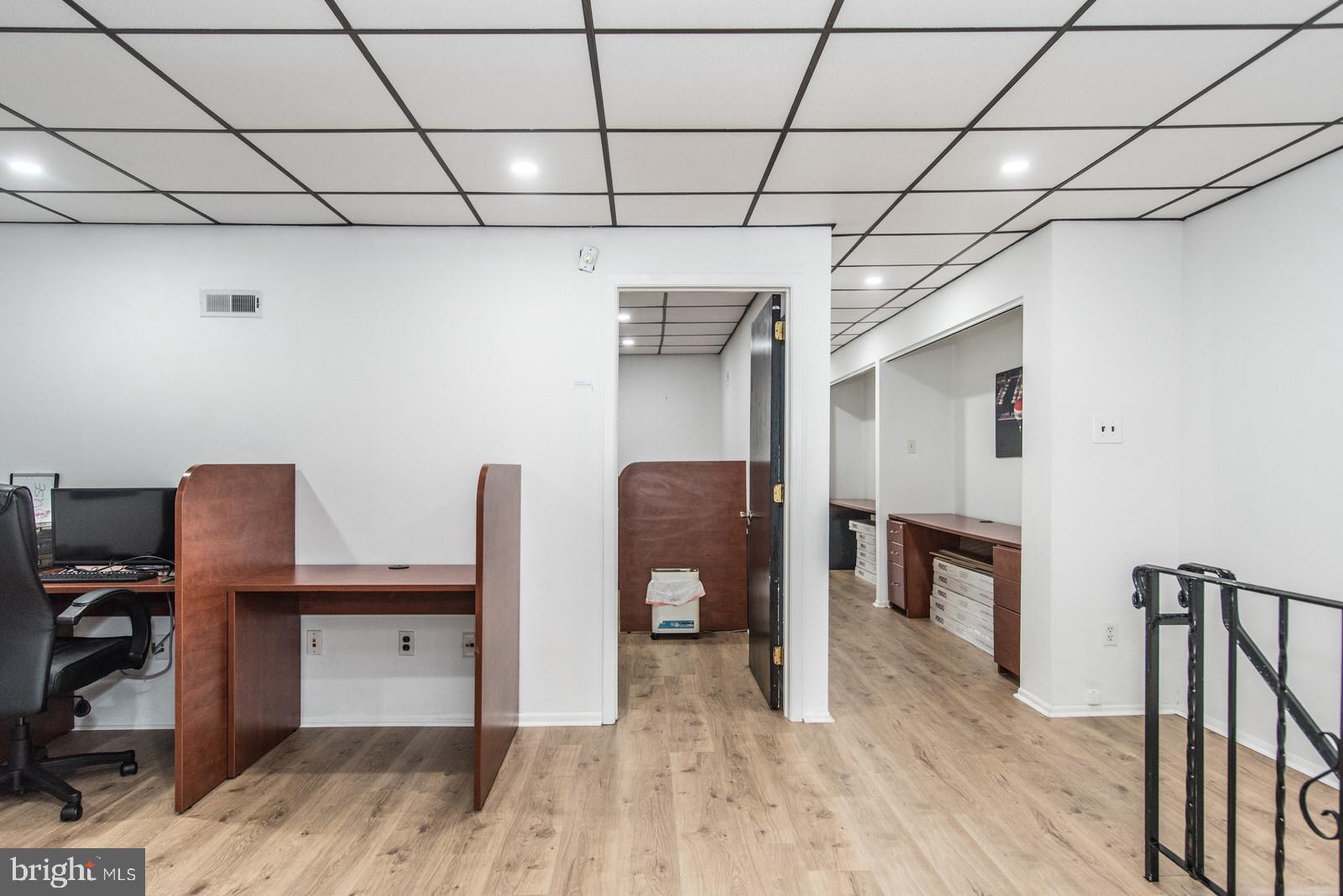 BELLS CORNER - Commercial Sale