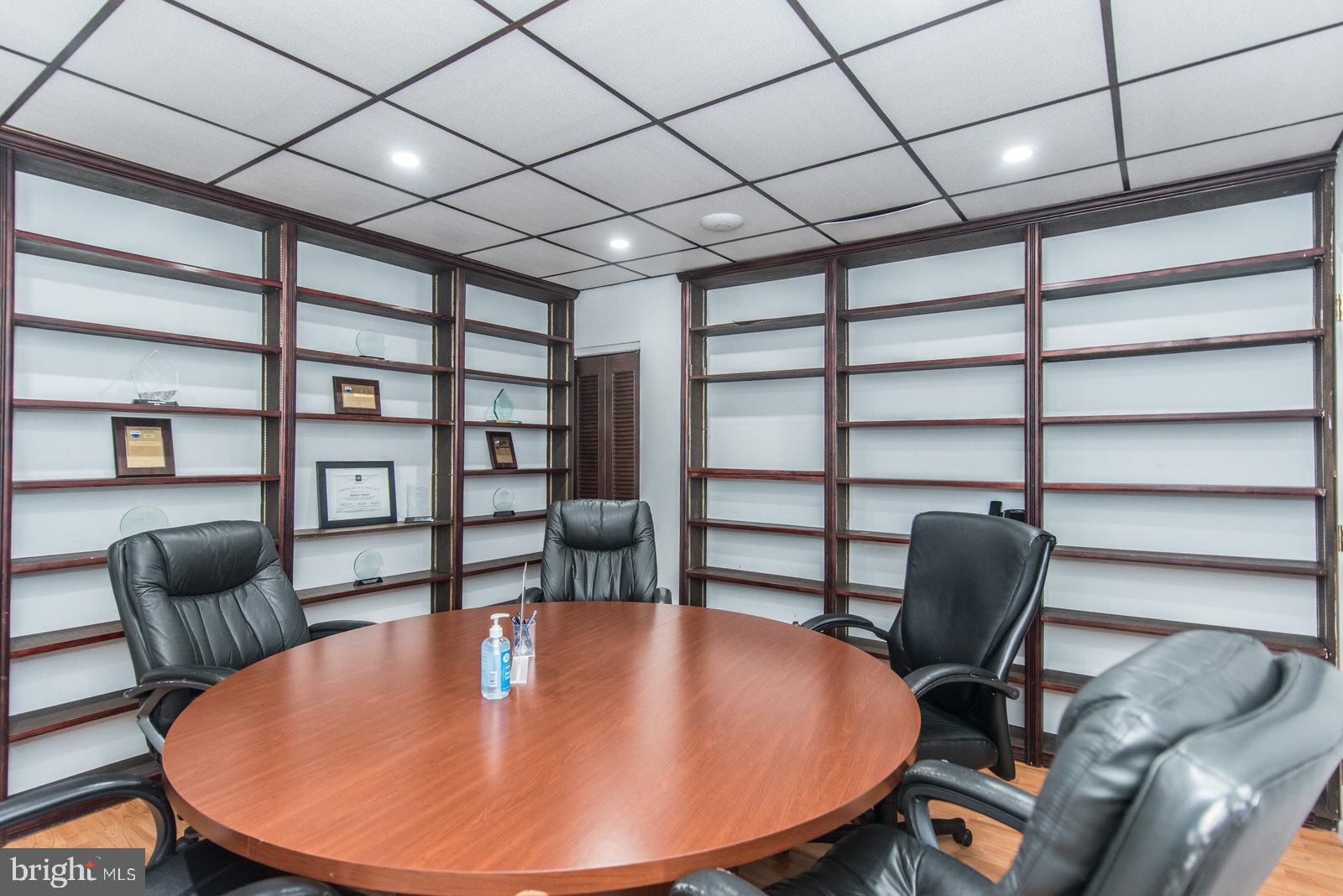 BELLS CORNER - Commercial Sale