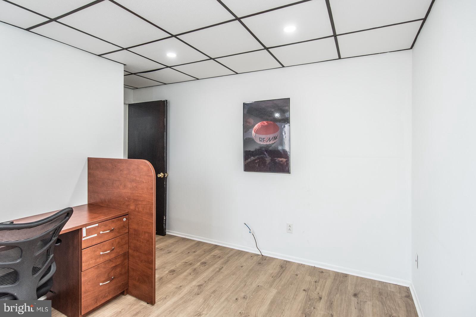 BELLS CORNER - Commercial Sale