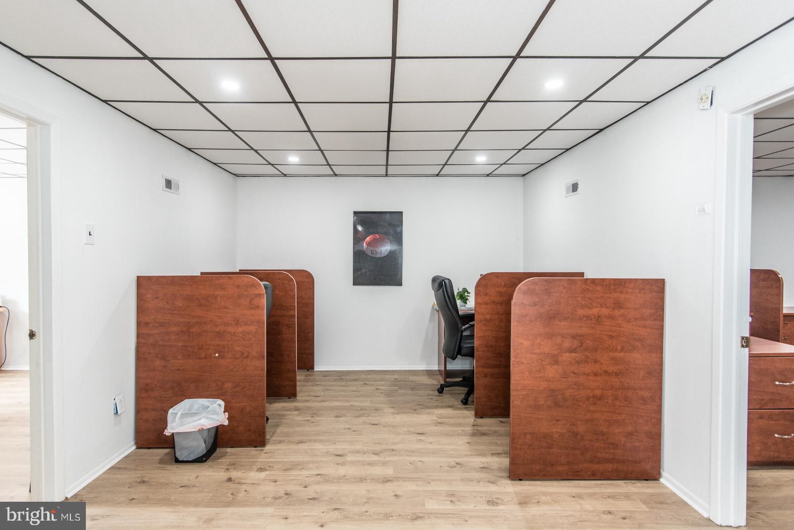 BELLS CORNER - Commercial Sale