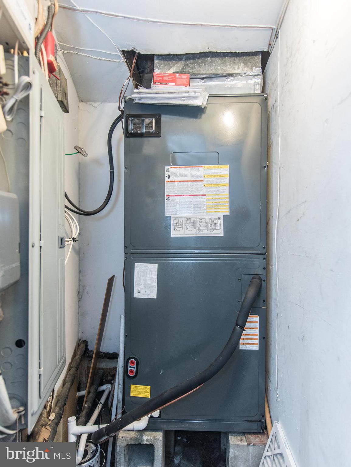 BELLS CORNER - Commercial Sale