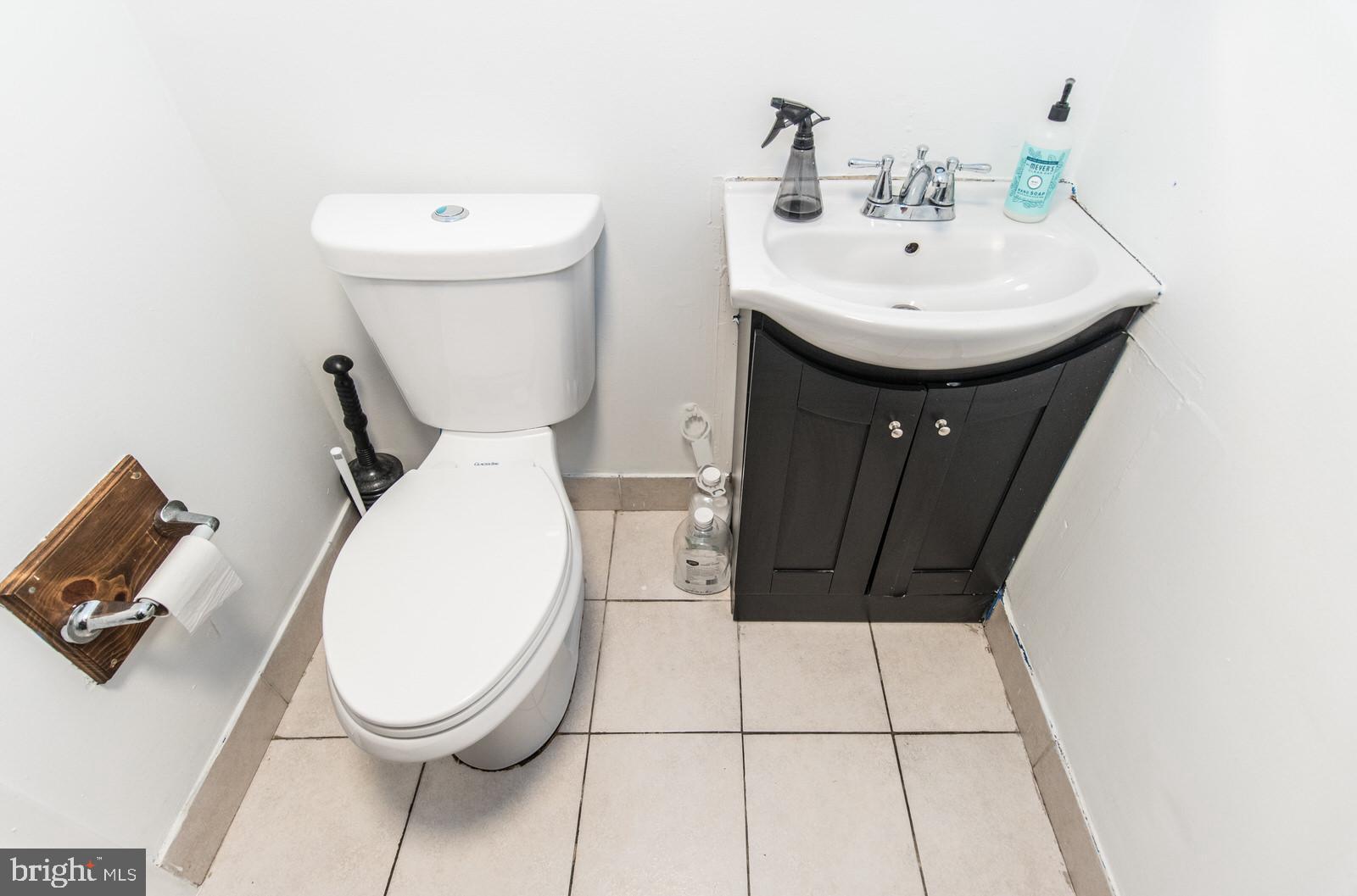 BELLS CORNER - Commercial Sale