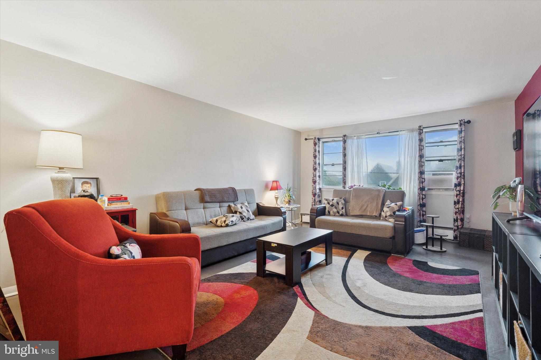 CHELTENHAM - Commercial Sale