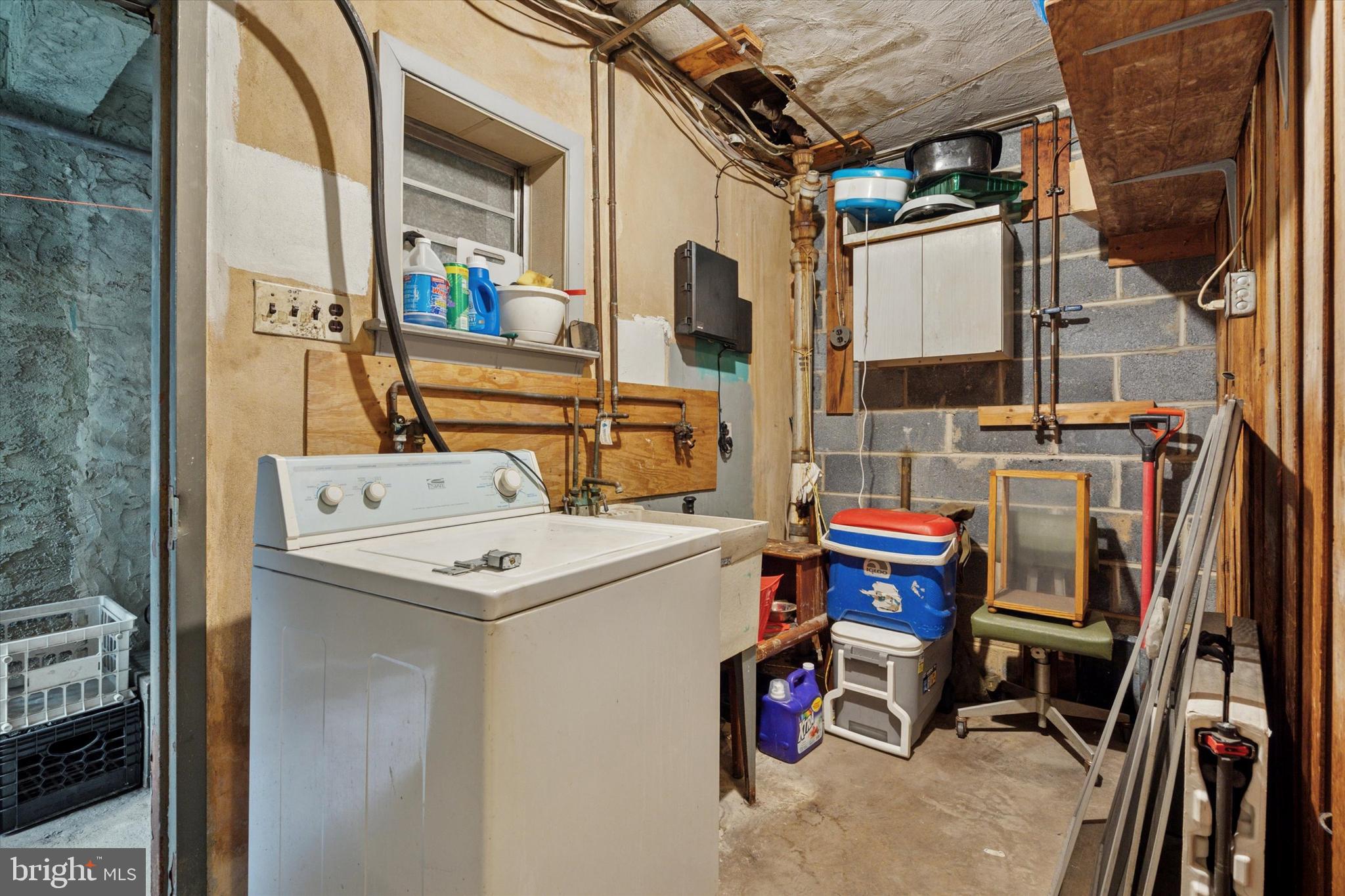 CHELTENHAM - Commercial Sale