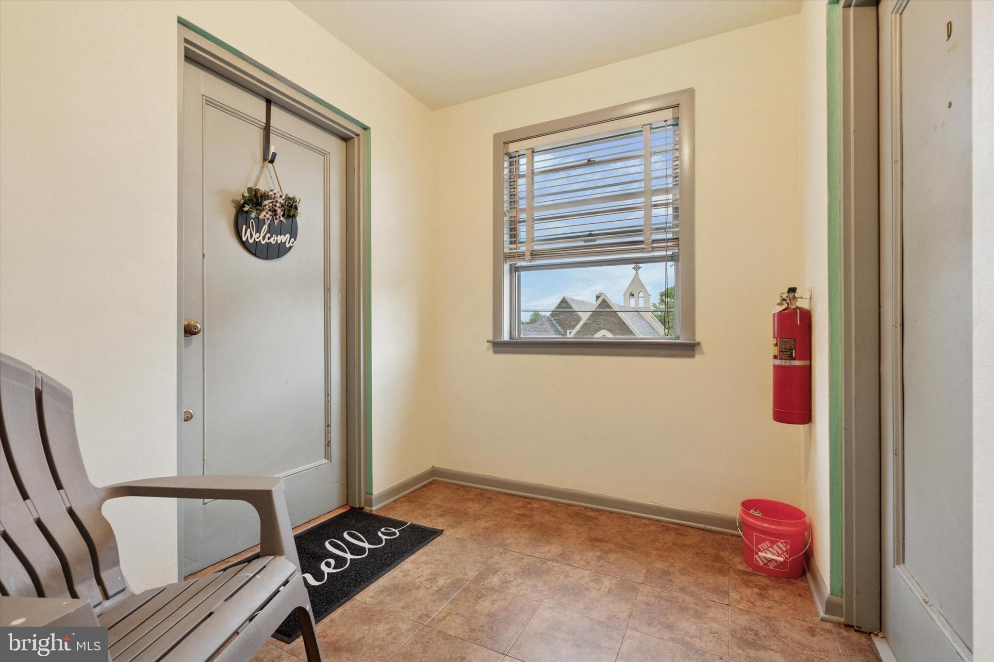 CHELTENHAM - Commercial Sale