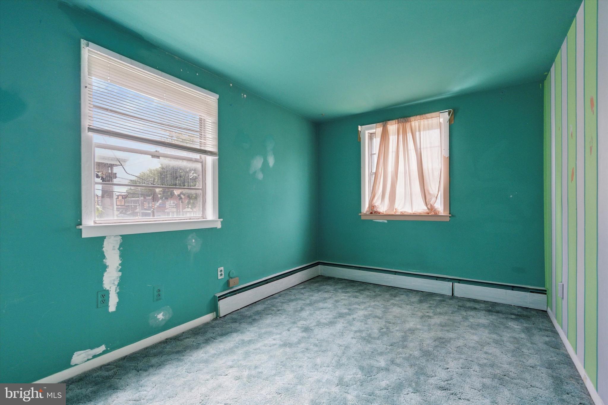 CHELTENHAM - Commercial Sale