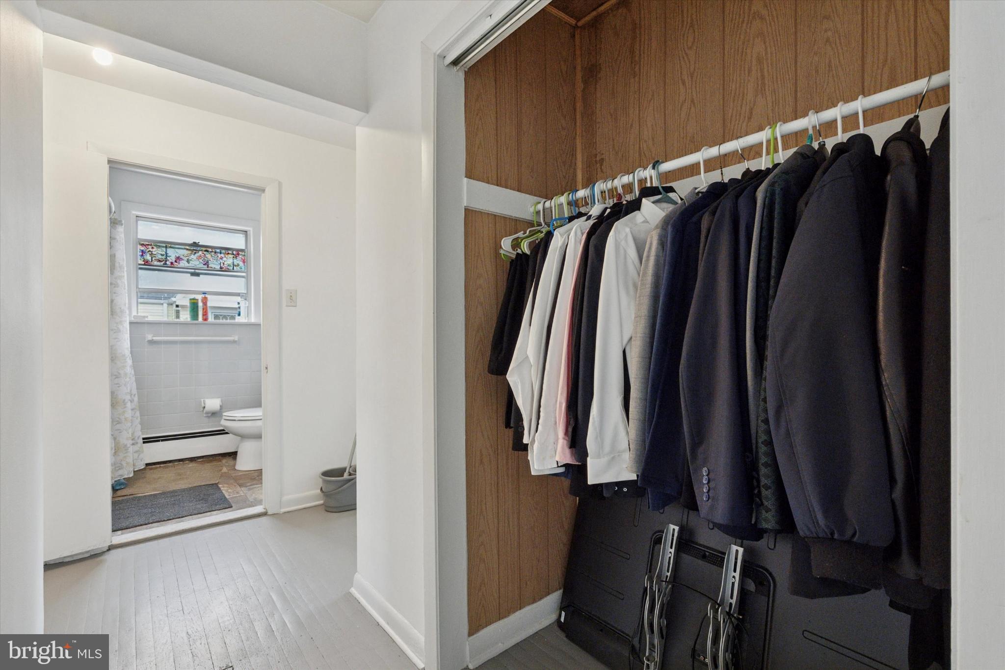 CHELTENHAM - Commercial Sale