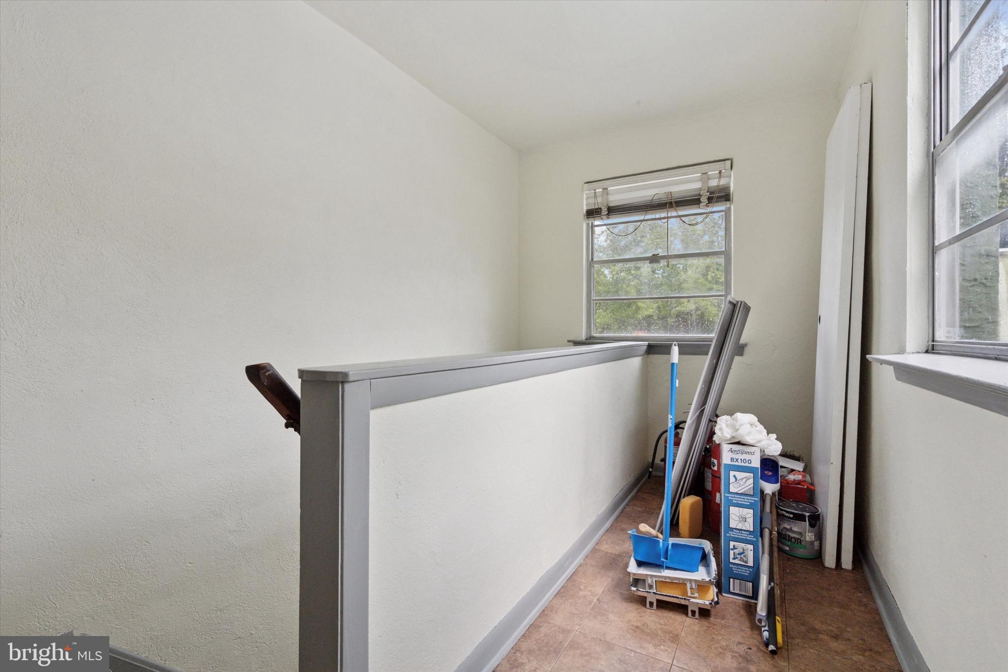 CHELTENHAM - Commercial Sale