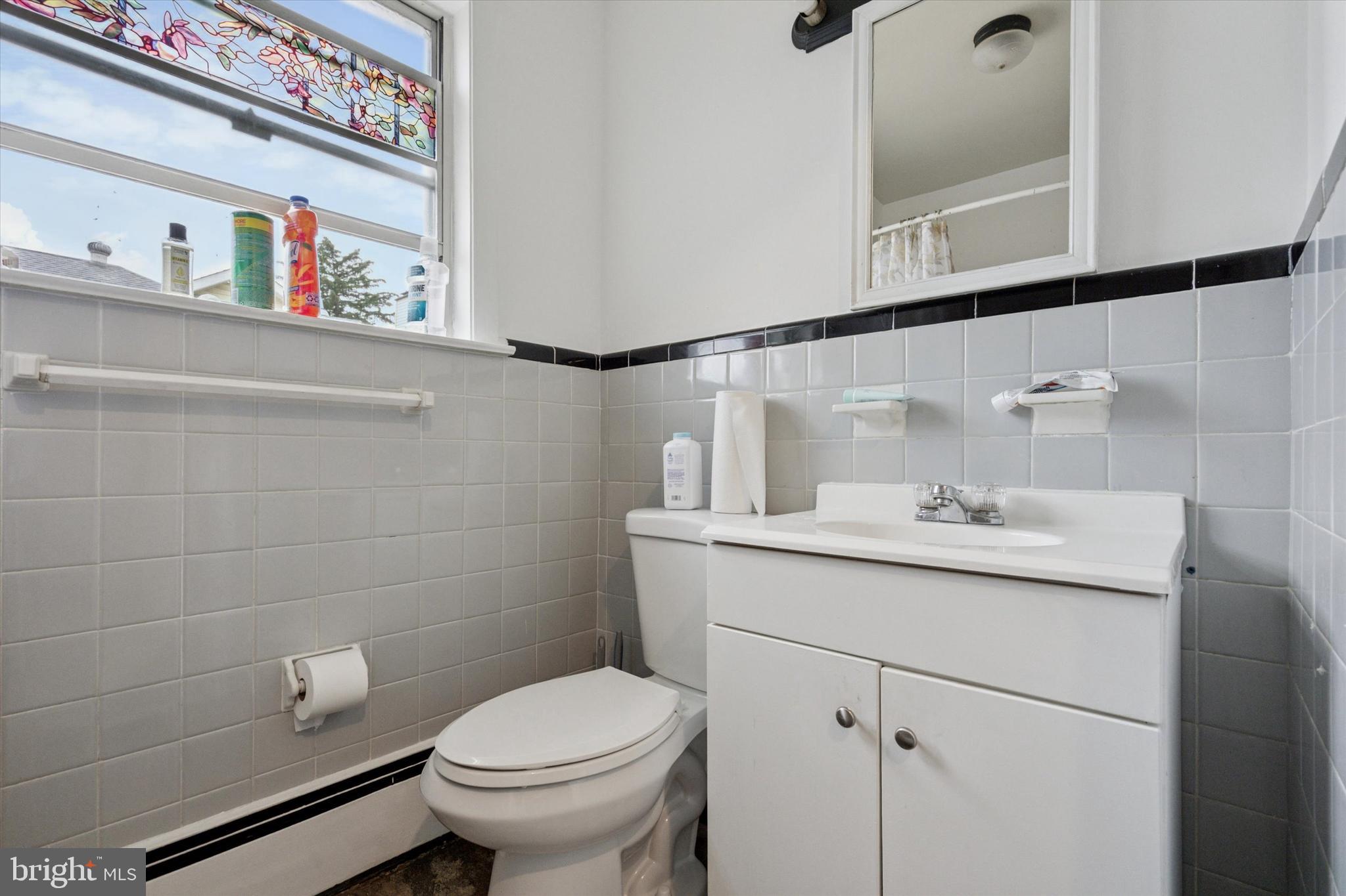 CHELTENHAM - Commercial Sale