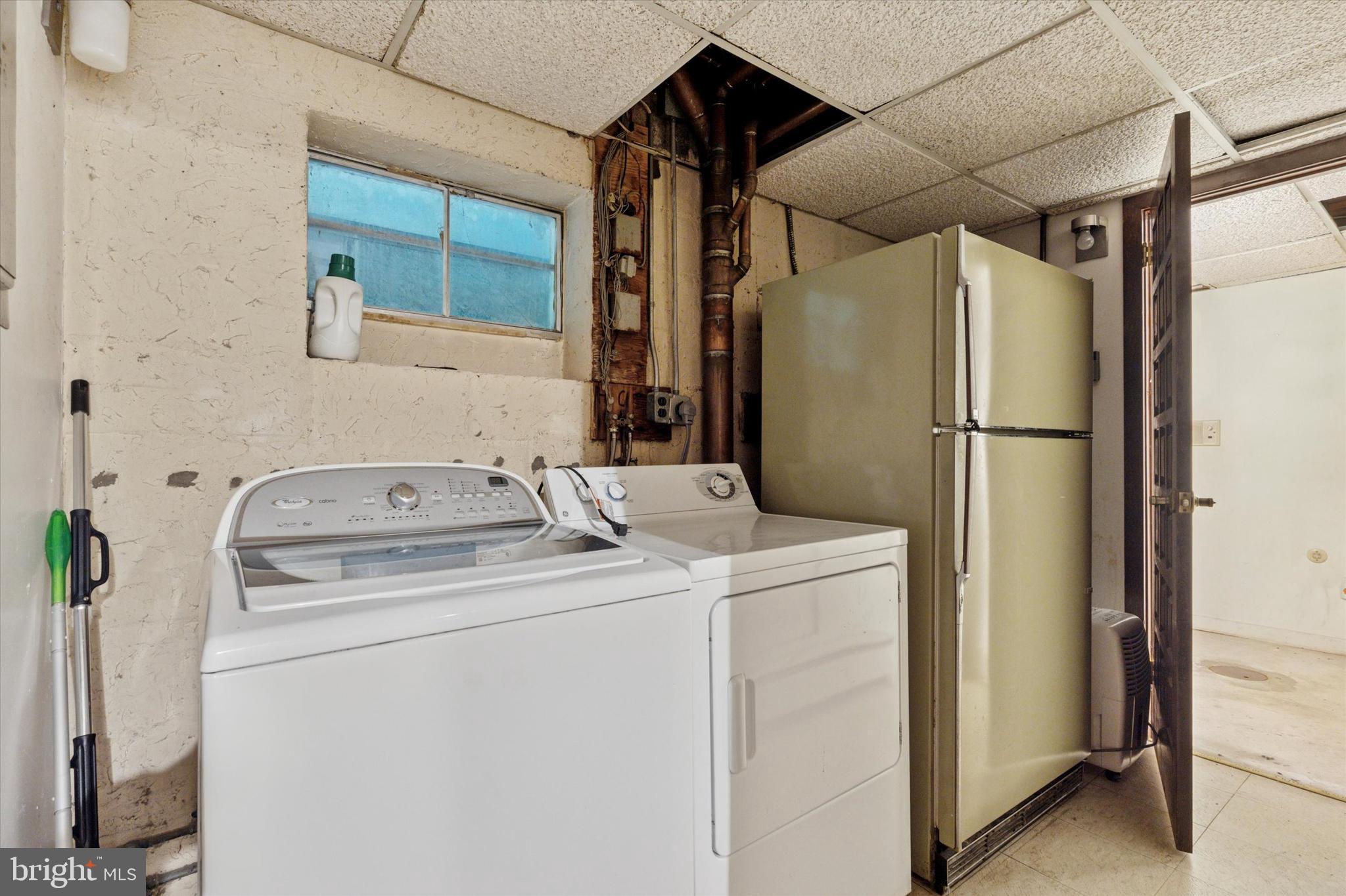 CHELTENHAM - Commercial Sale