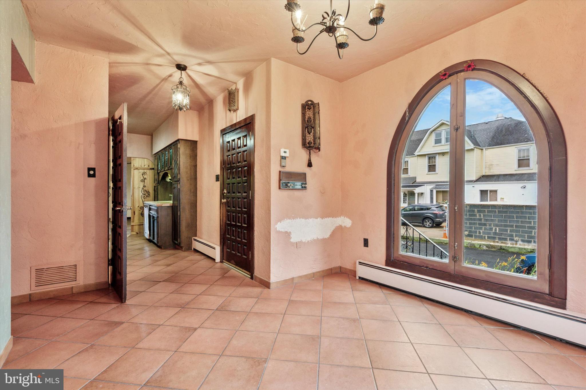 CHELTENHAM - Commercial Sale