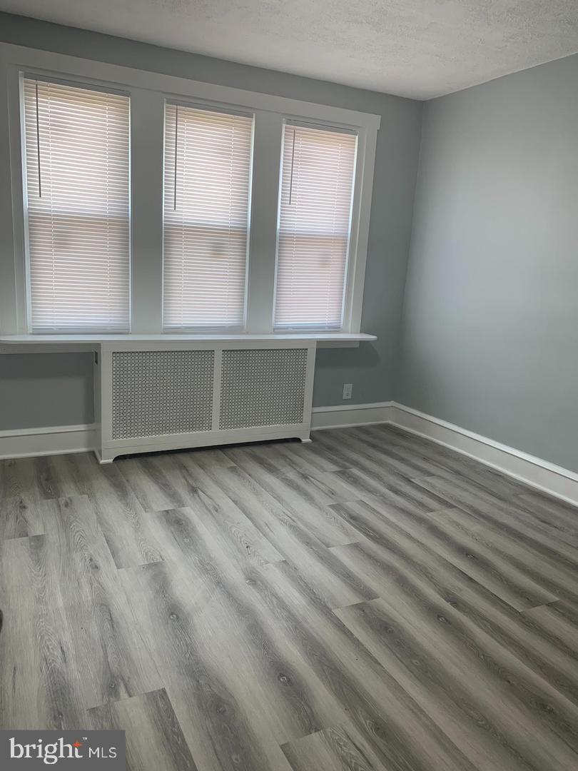 LAWNCREST - Residential