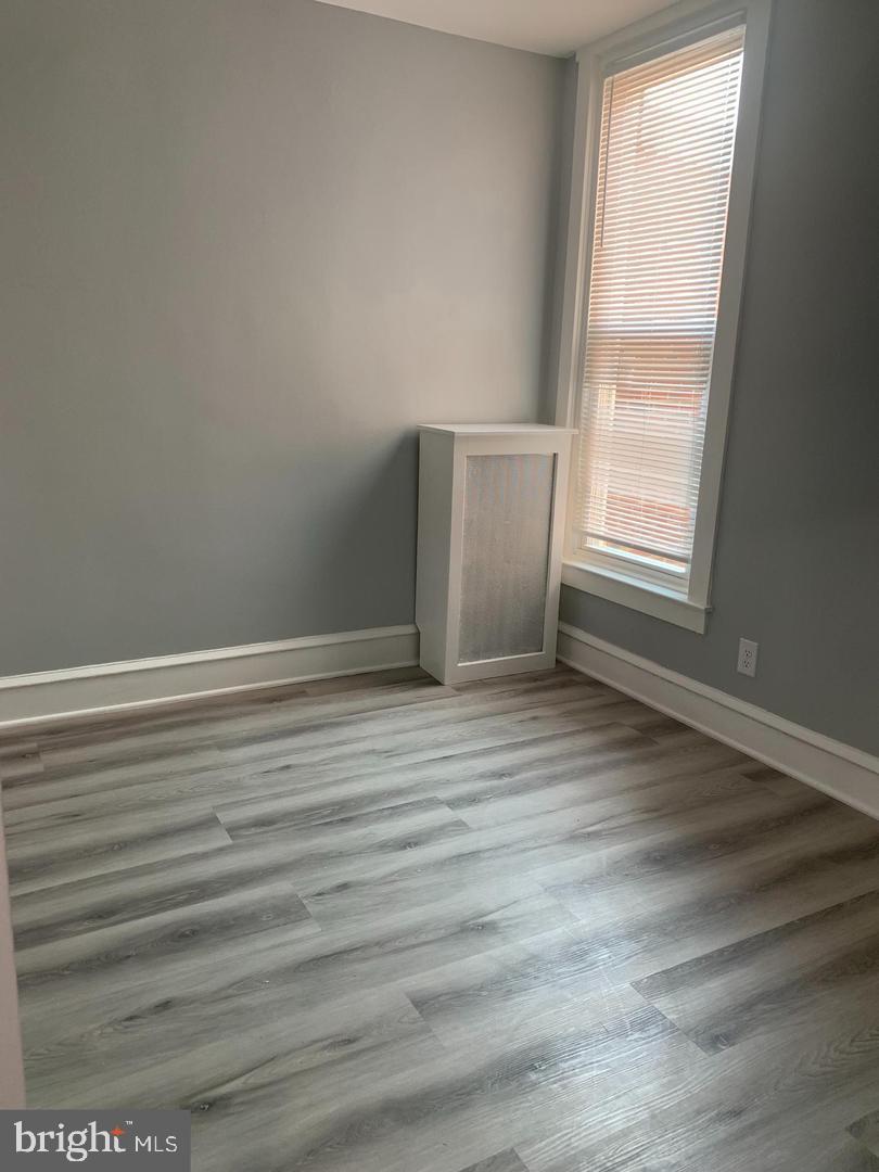 LAWNCREST - Residential